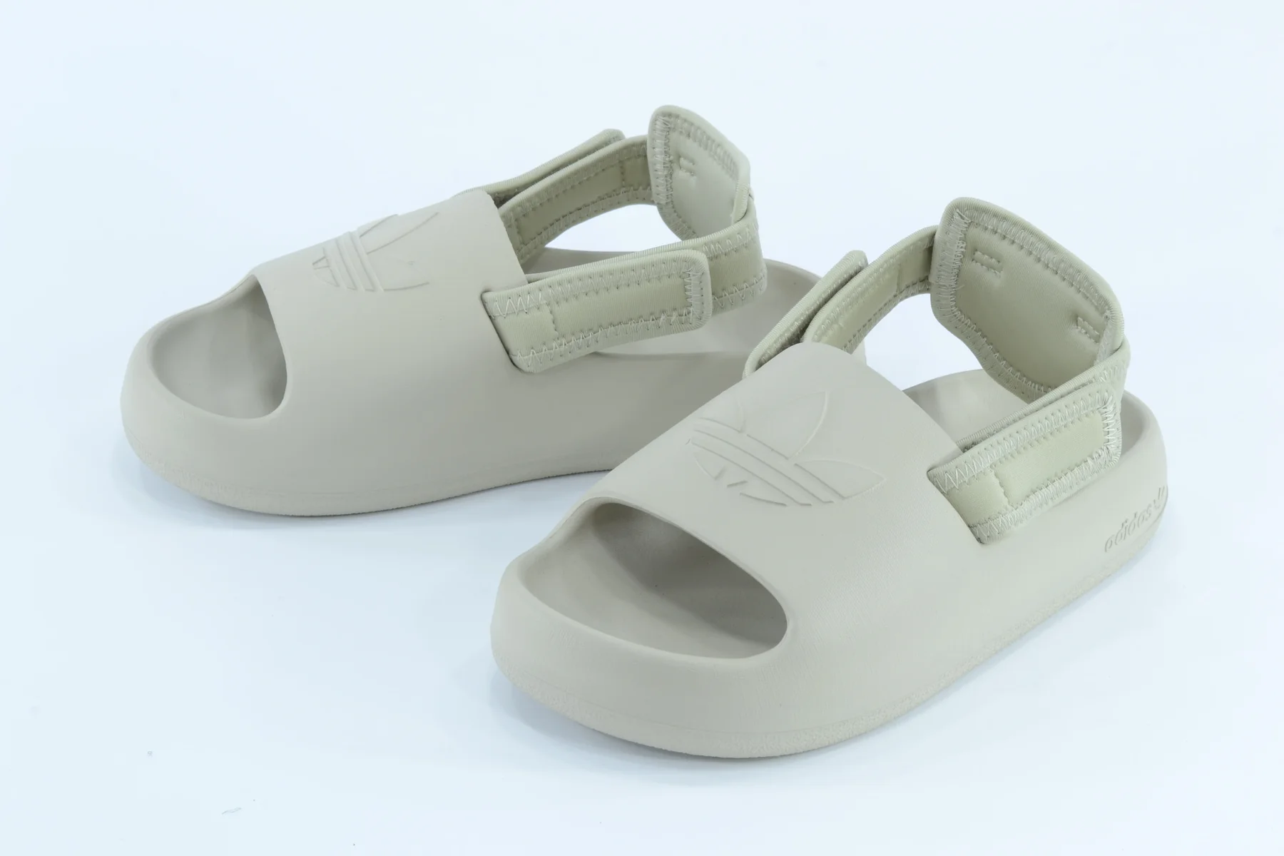 Adifom Adilette C