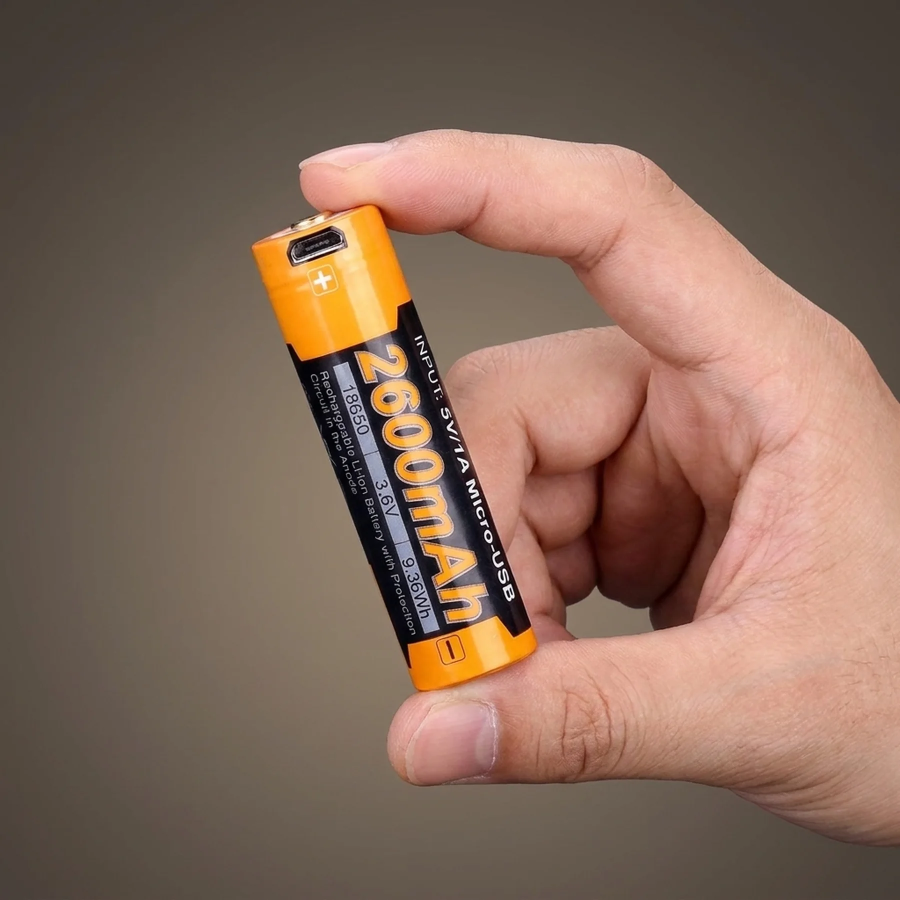 Акумулятор 18650 Fenix (2600 mAh) micro usb зарядка