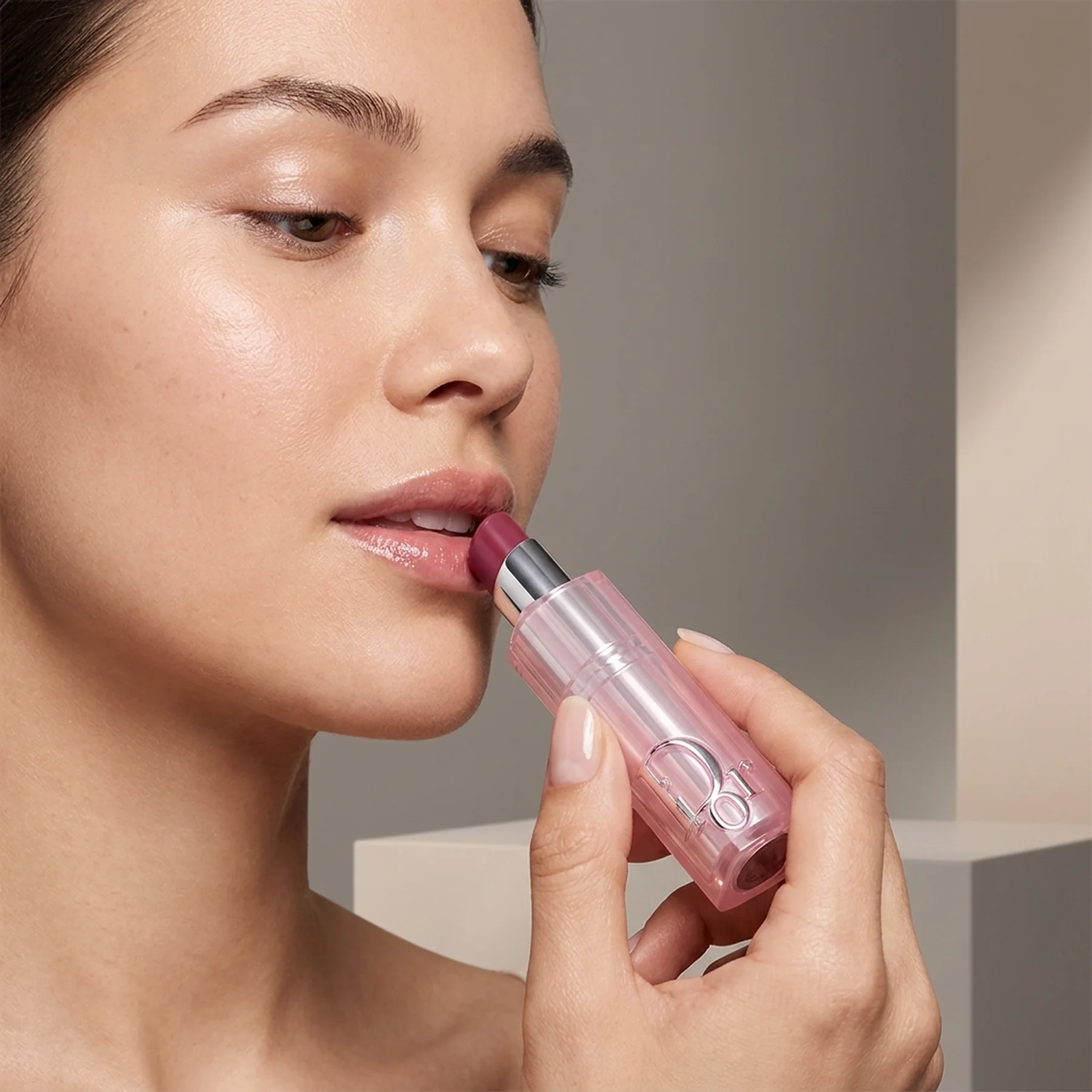 Бальзам Dior Addict Lip Glow 48-Hour Hydrating Lip Balm 3.2 г 006 Berry