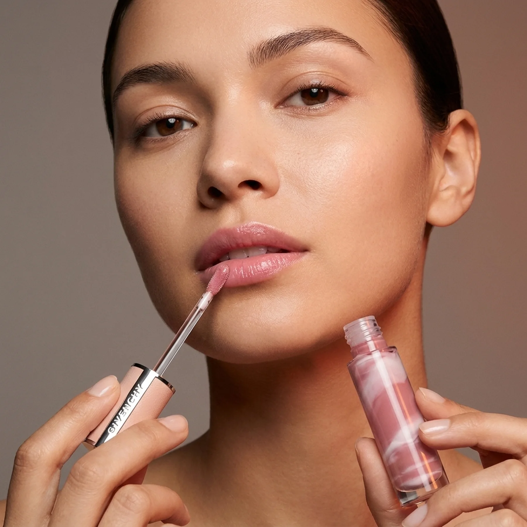 Бальзам для губ Givenchy Rose Perfecto Liquid Lip Balm 6 мл 210 ROSE IRRESISTIBLE