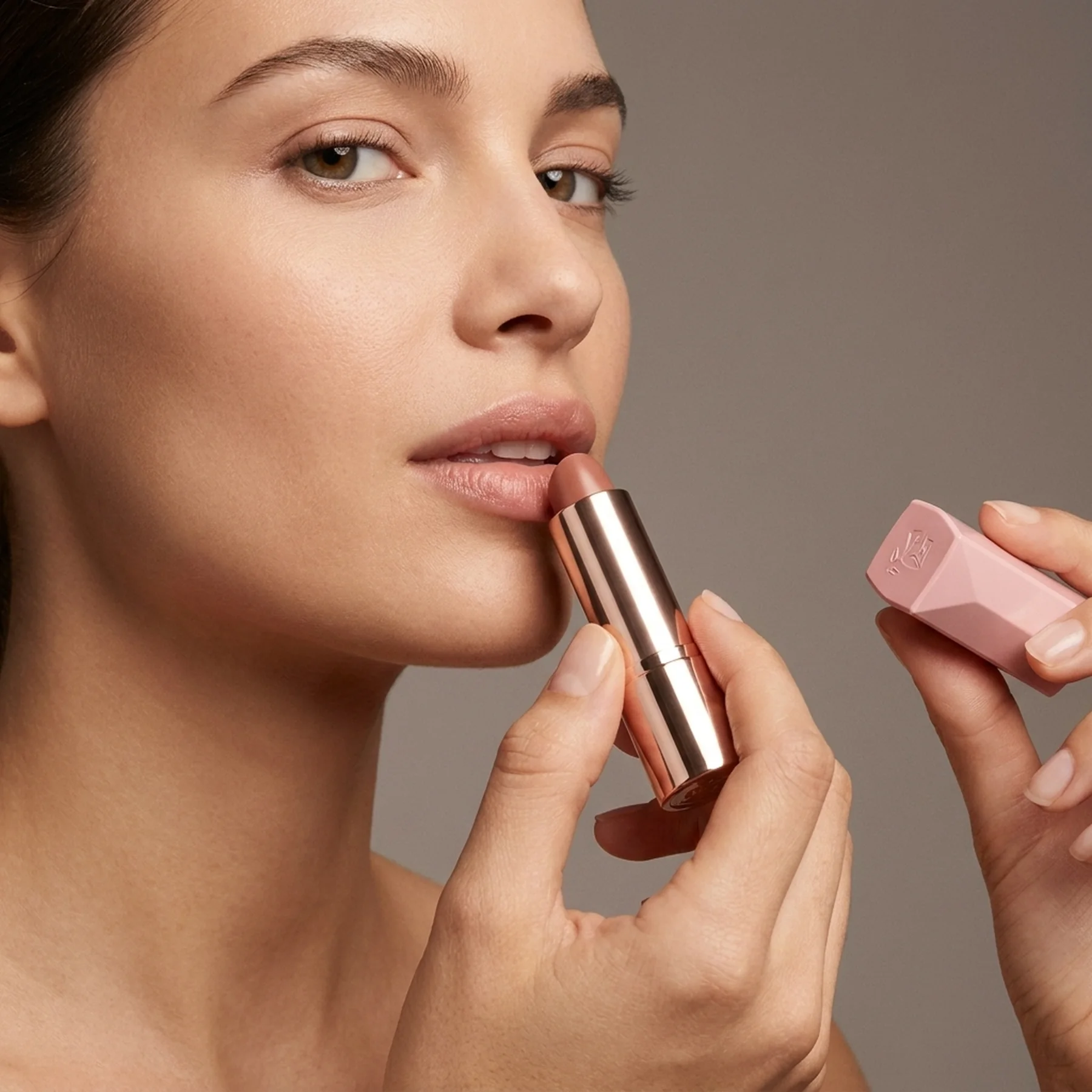 Бальзам для губ Lancome Lip Idole Butterglow 3 г 26 Don't Be Chai — Косметика