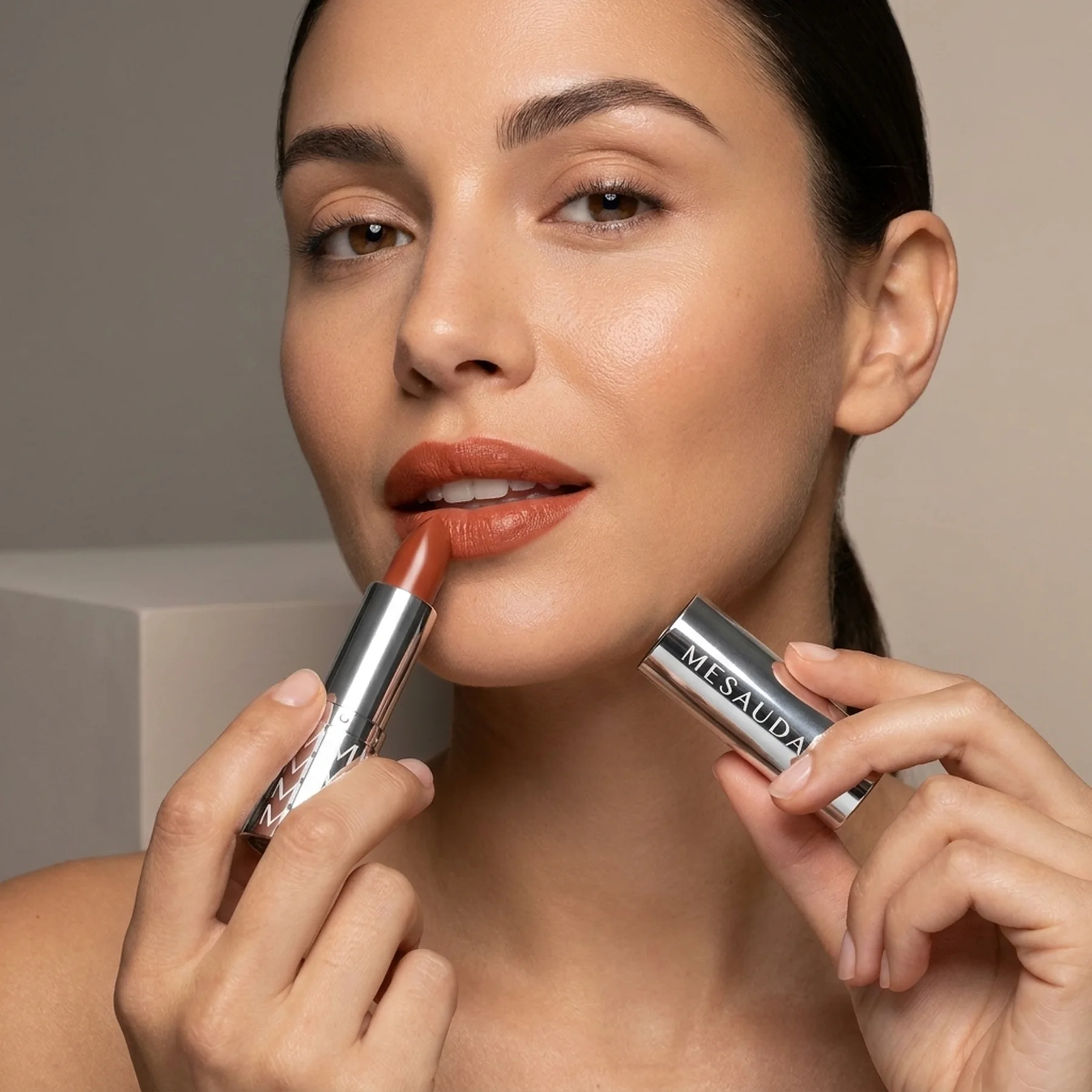 Бальзам для губ MESAUDA Hydramorphosis Tinted And Plumping Lip Balm 3.5 г 105 Achieve