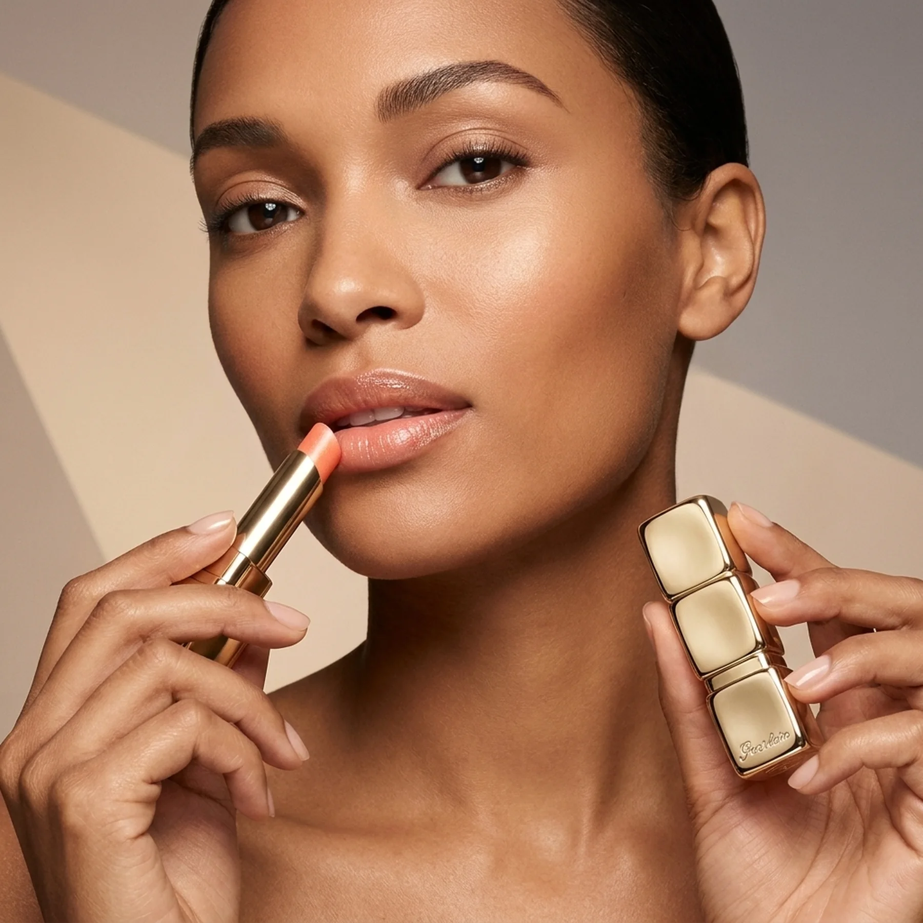 Бальзам Guerlain Bee Beauty Secrets Bee Glow Lip Balm 3.2 г 389 Pearly Peach