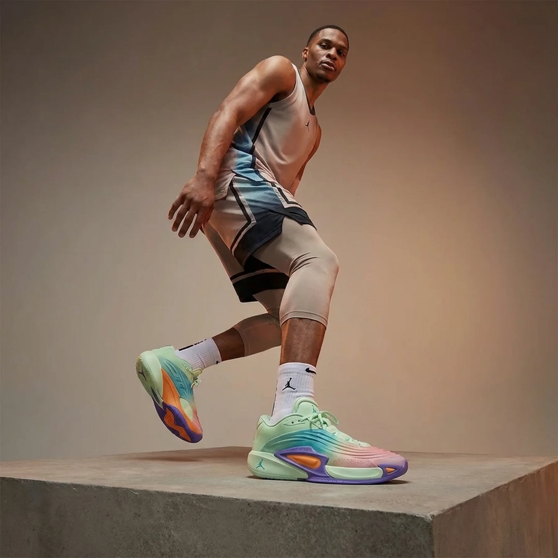 Баскетбольні кросівки чоловічі Jordan Luka 3 (HQ4255-300)