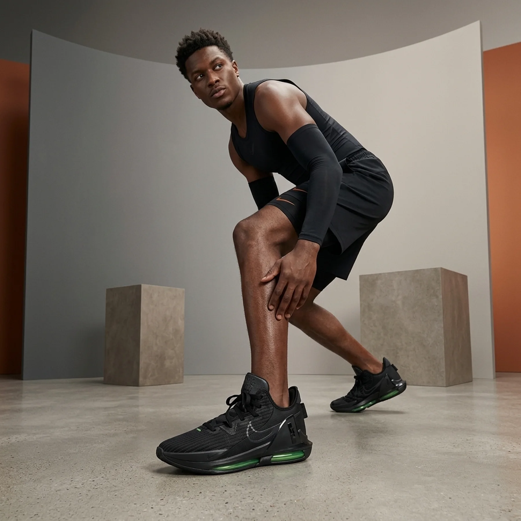 Баскетбольні кросівки чоловічі Nike Lebron Witness Vi (CZ4052-004) — Взуття