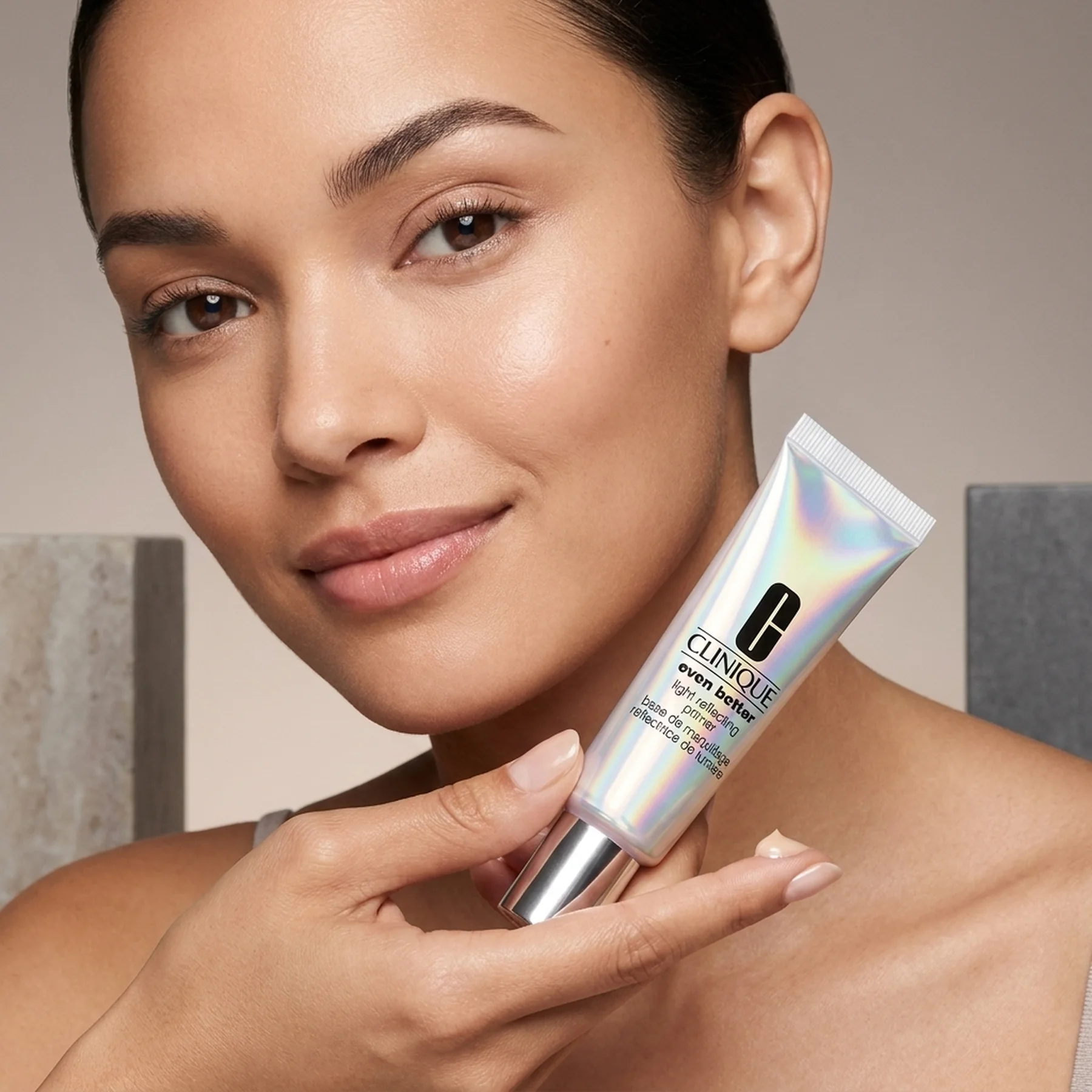 База под макияж Clinique Even Better Light Reflecting Primer 30 мл
