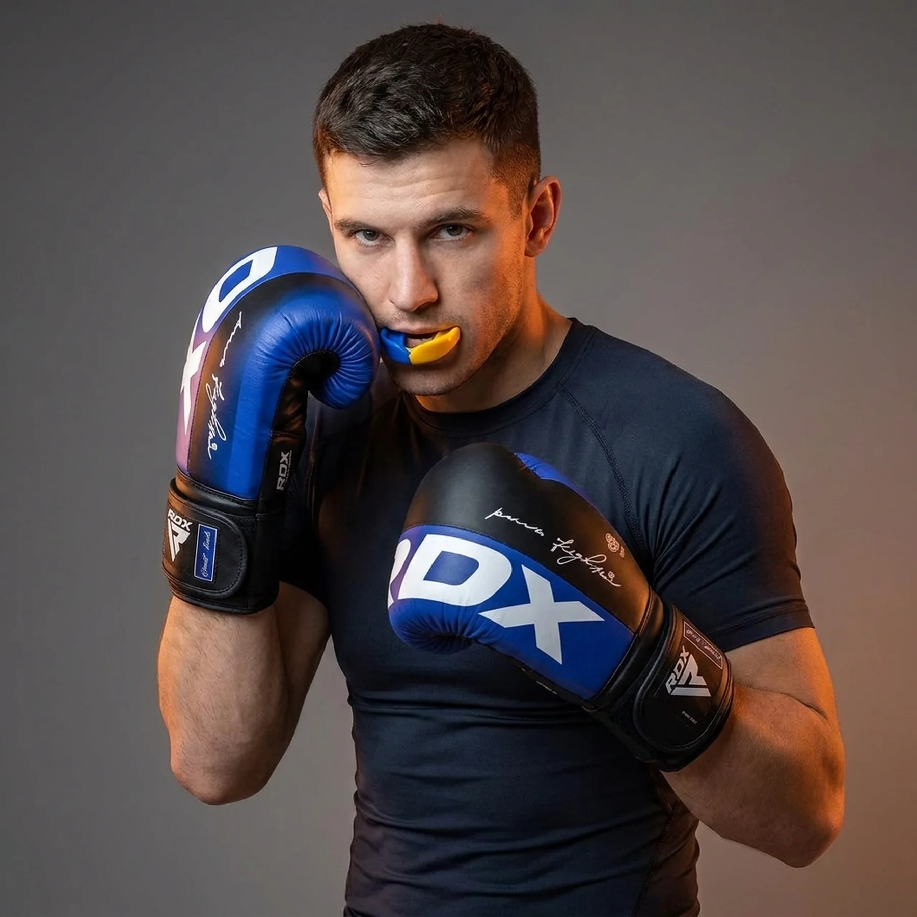 Боксерські рукавиці RDX F4 Boxing Sparring Gloves Hook&Loop BLUE/BLACK 10 унцій (капа у комплекті)