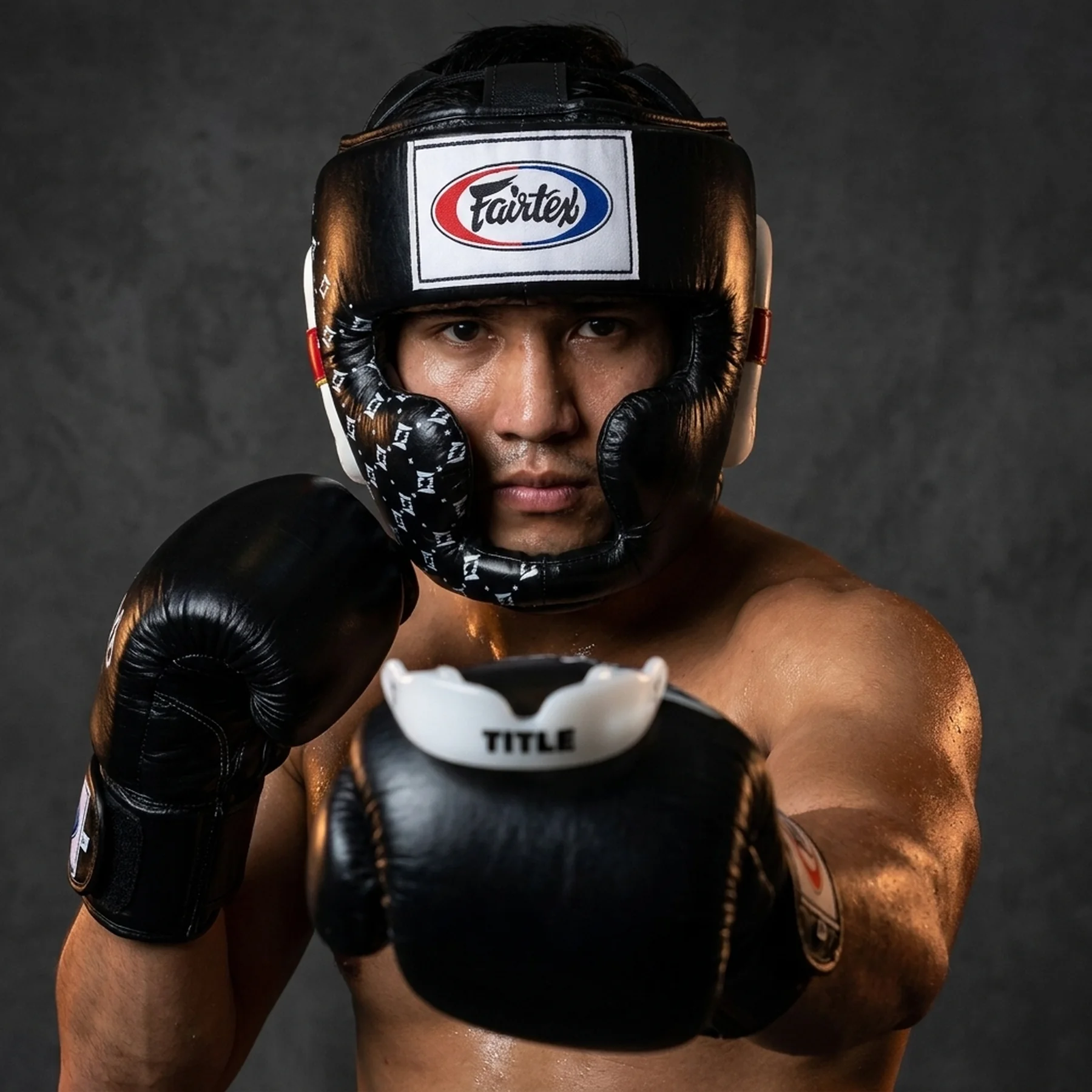 Боксерський шолом Fairtex HG10 Black M