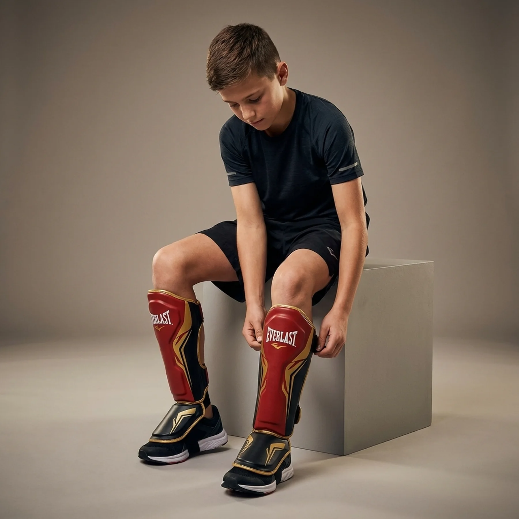Боксерський захист Everlast Proespect Youth Shin Guards (P00002991)