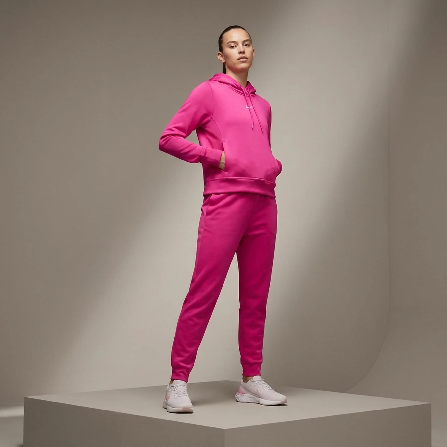 Бомбер жіночий Nike Therma-Fit One (FB5210-615)