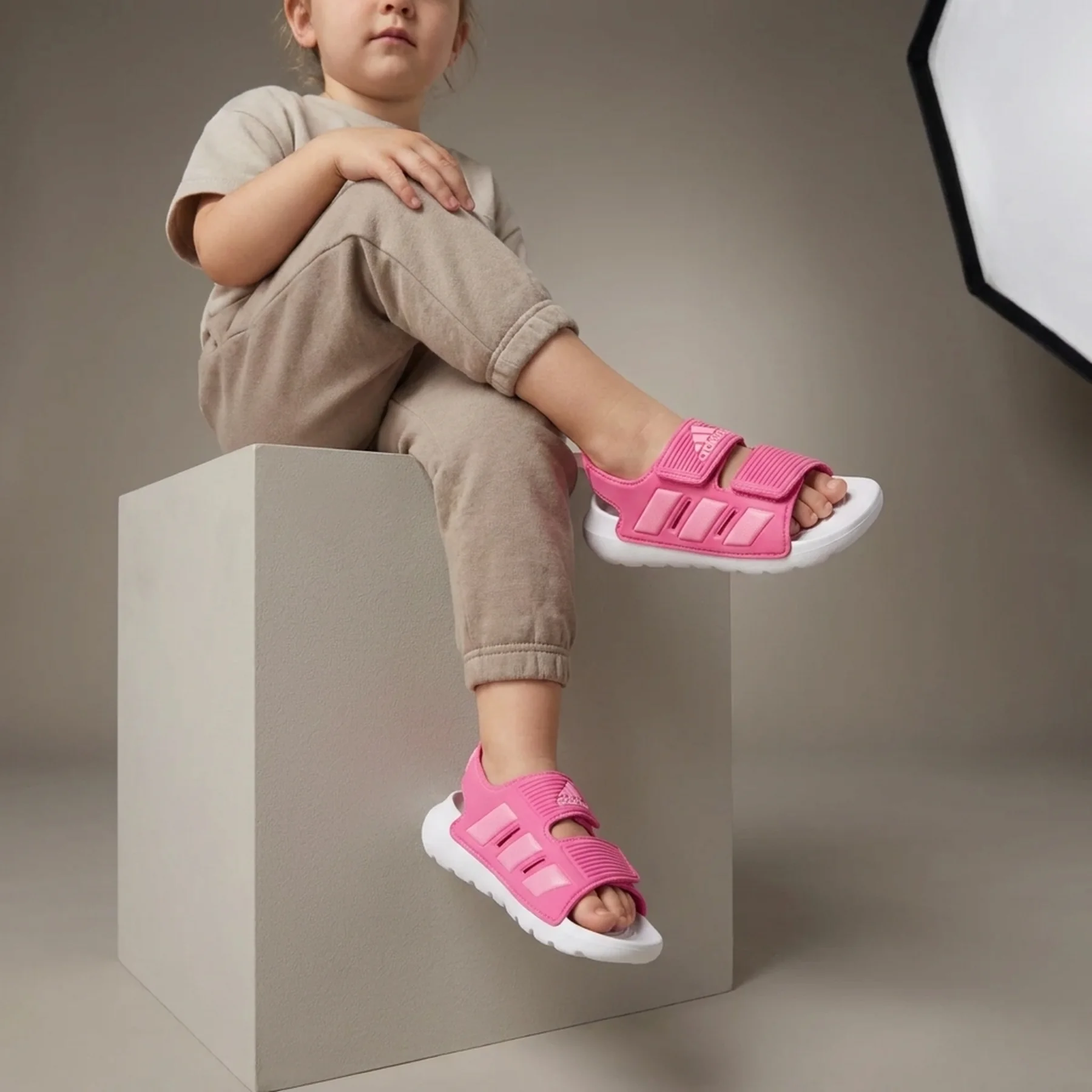 Босоніжки дитячі ALTASWIM 2.0 C ID2838 Adidas 29 Розовий