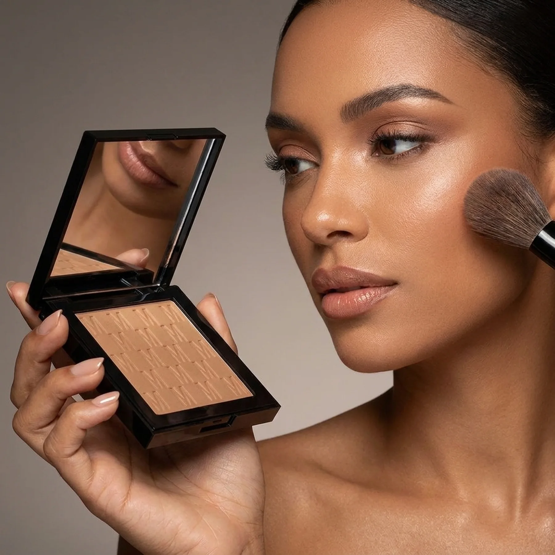 Бронзер MESAUDA Venus Bronze 10 г 105 Caramel Macchiato