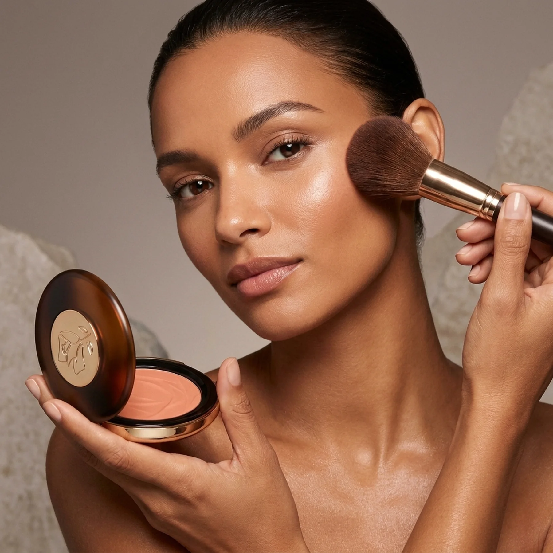 Бронзирующая пудра Lancome Teint Idole Ultra Wear C.E. Skin Transforming Bronzer 10 г 04 Medium