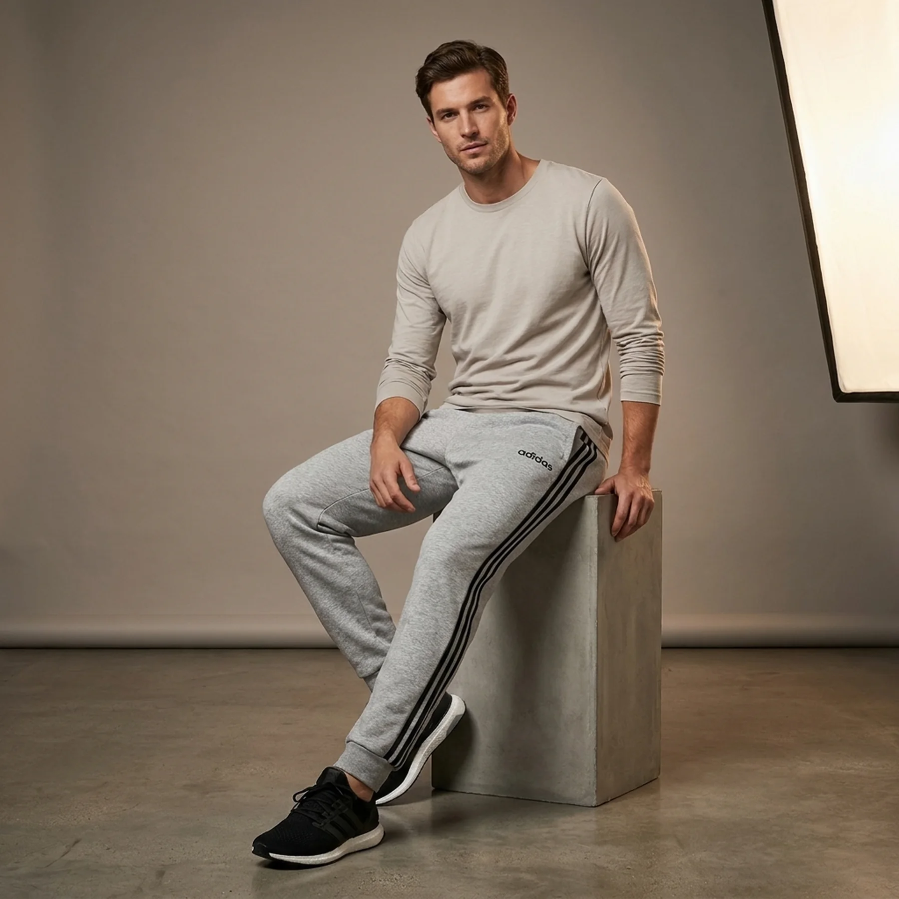 Брюки чоловічі Adidas Essentials 3-Stripes Fleece Pants (JW1893)