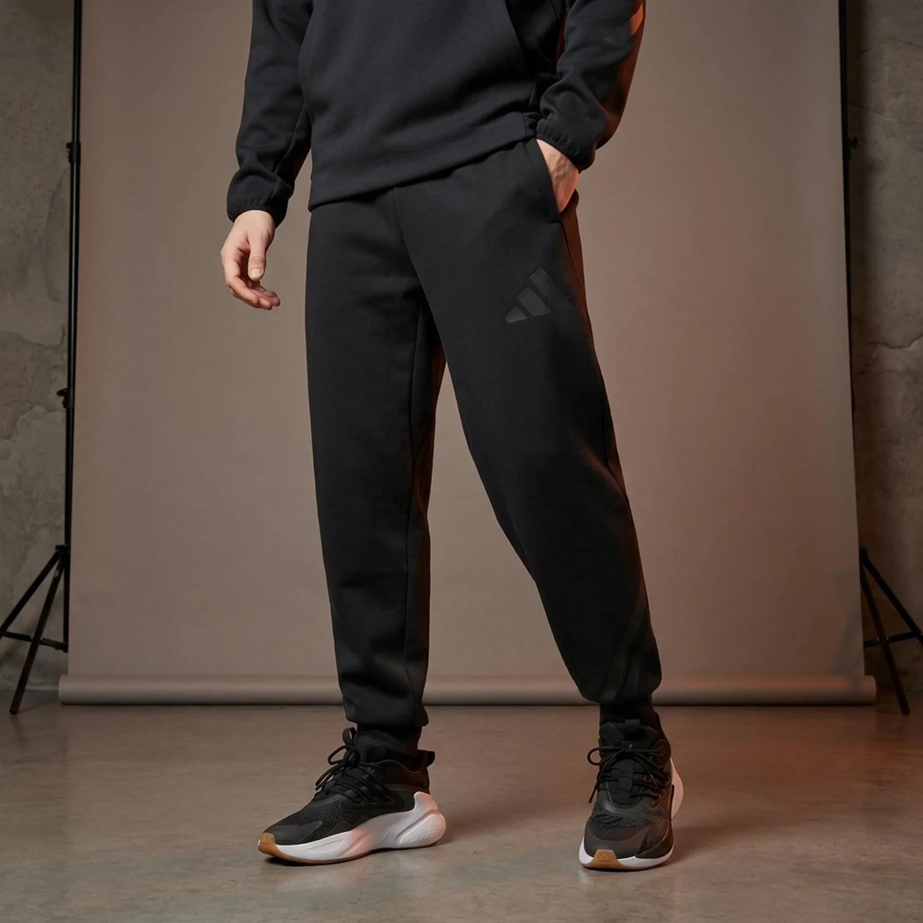 Брюки чоловічі Adidas Z.N.E. Pants Black (JD9599)