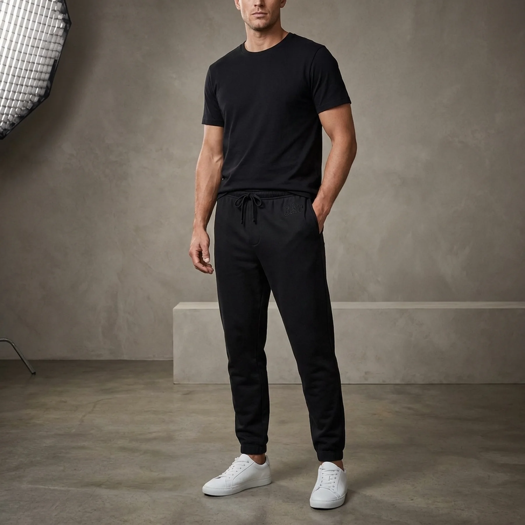 Брюки чоловічі Gap Logo Joggers (659229001)