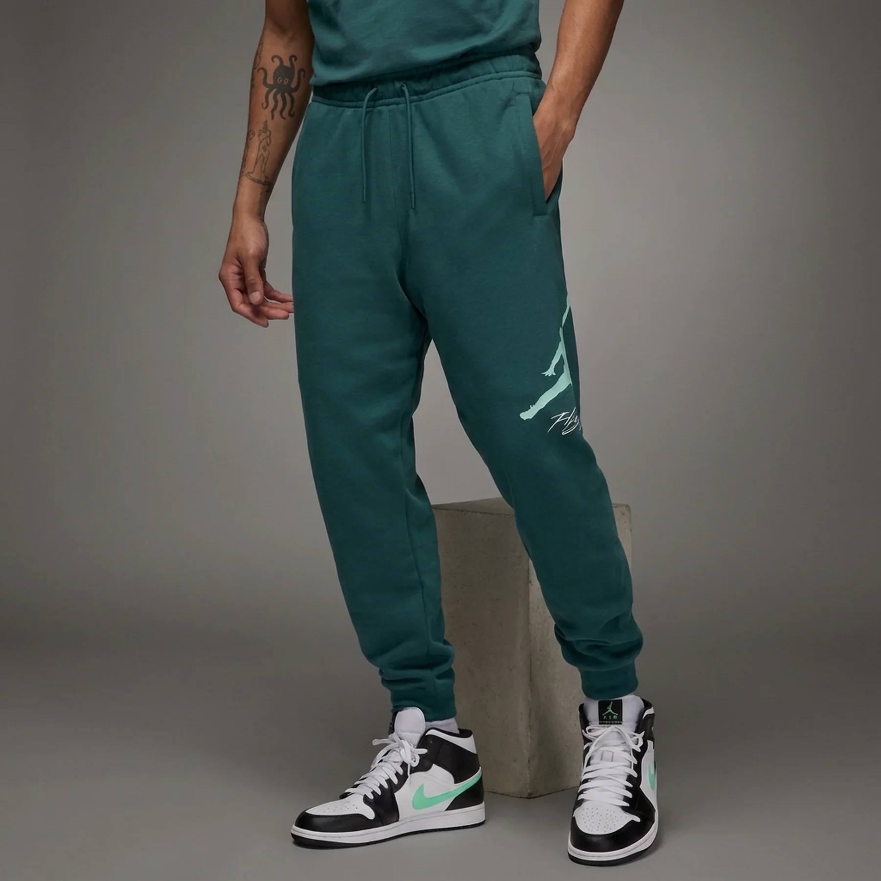 Брюки чоловічі Jordan Air Essentials Fleece Baseline (FD7345-366)