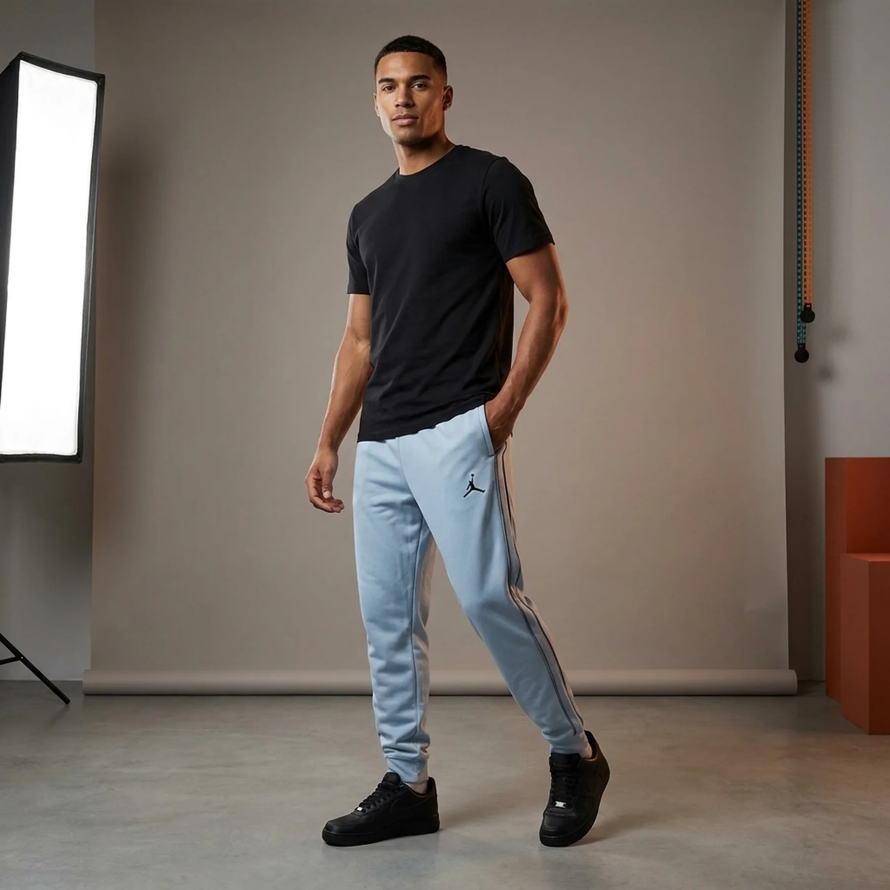 Брюки чоловічі Jordan Essentials Tracksuit Bottoms Light Blue (HF9341-407)