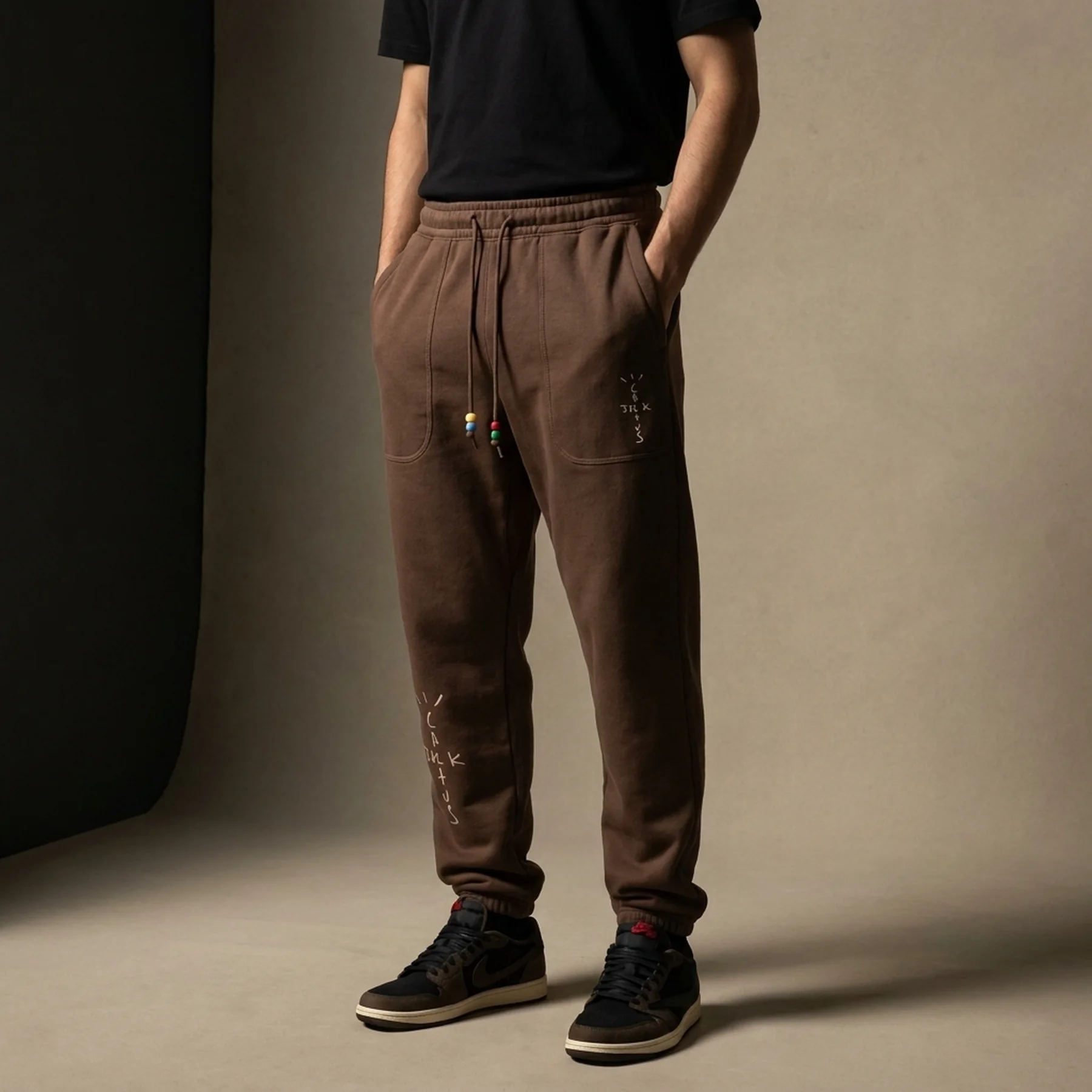 Брюки чоловічі Jordan Travis Scott Fleece Pants Archaeo (DO4097-256)