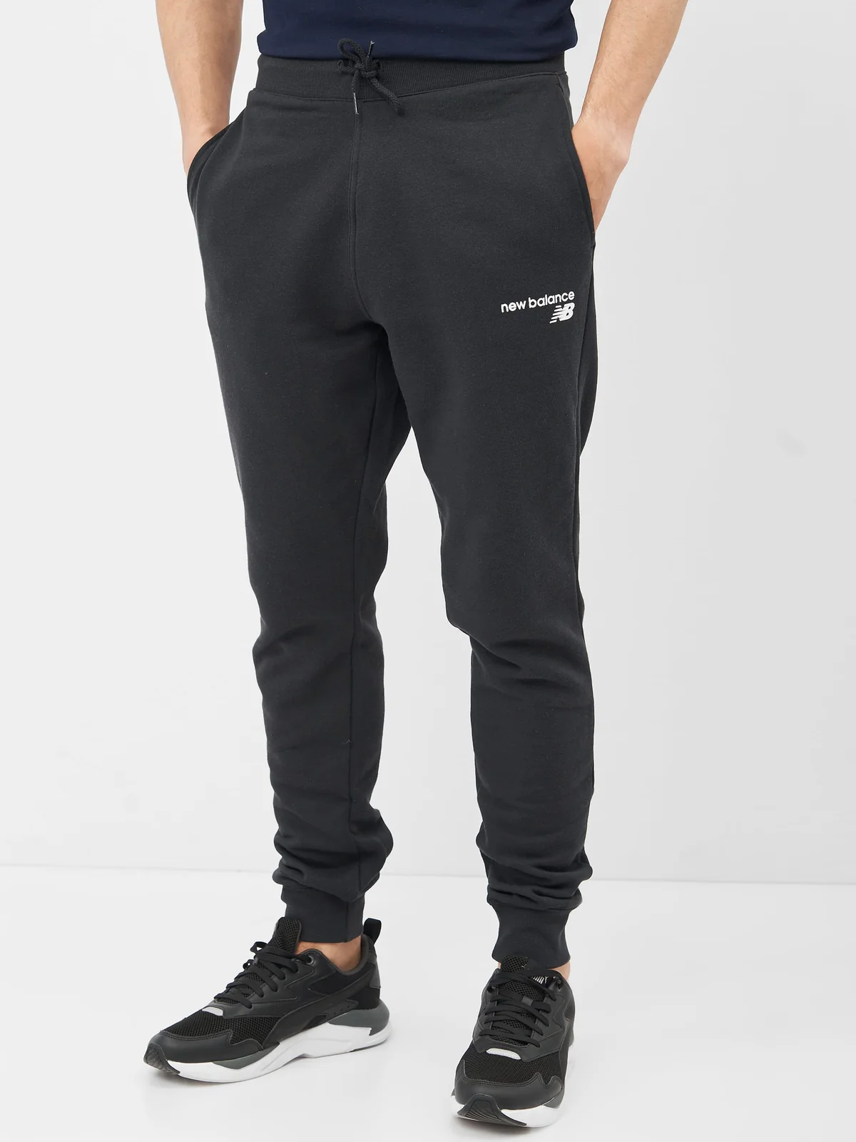 Брюки чоловічі New Balance Classic Cf (MP03904BK)