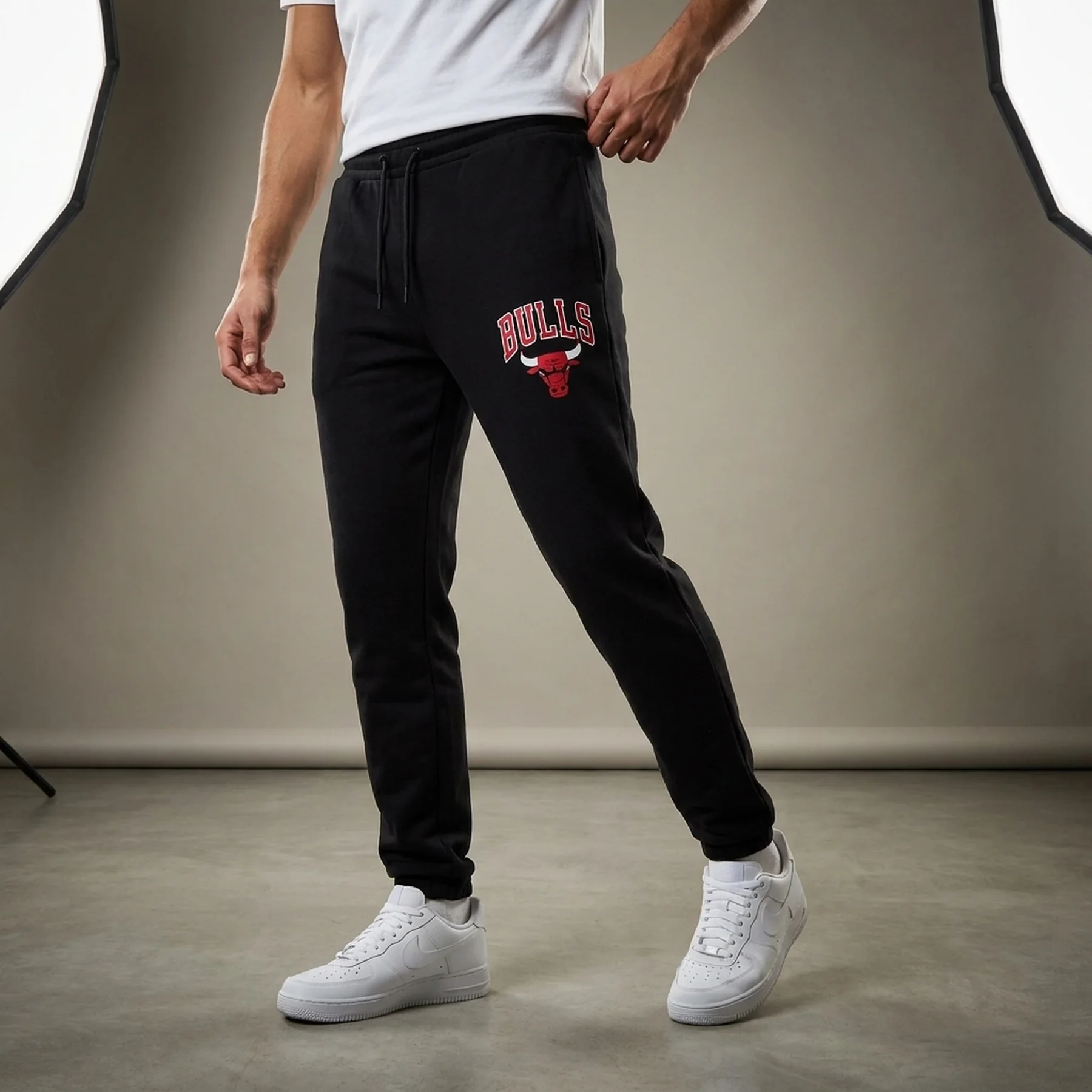 Брюки чоловічі New Era Chicago Bulls Nba Essential (60416730)