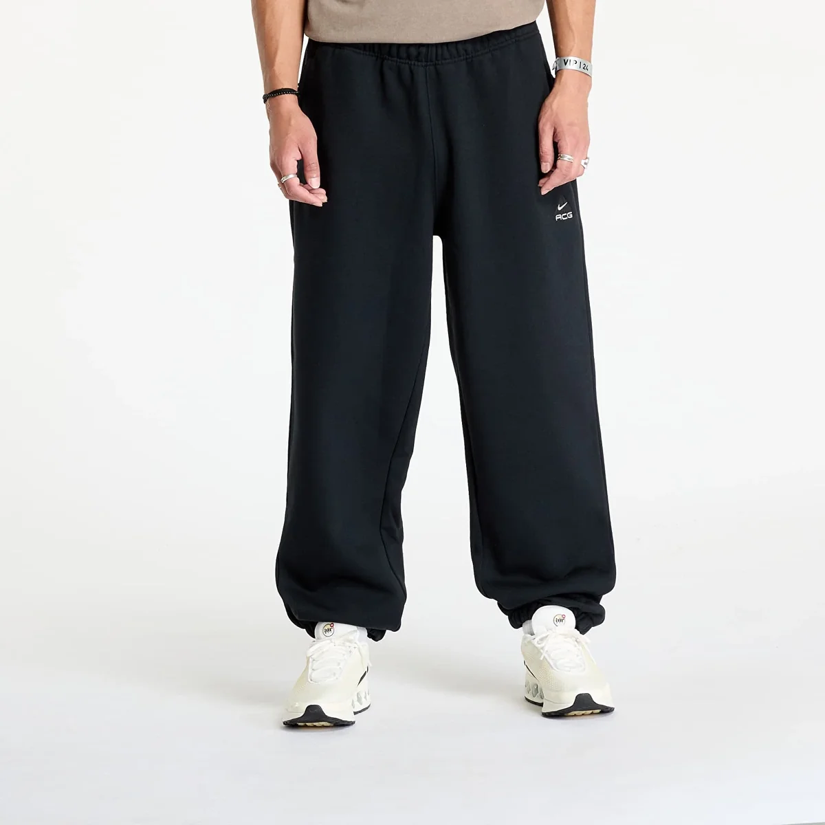 Брюки чоловічі Nike Acg Sweat Pant (FV8650-010)