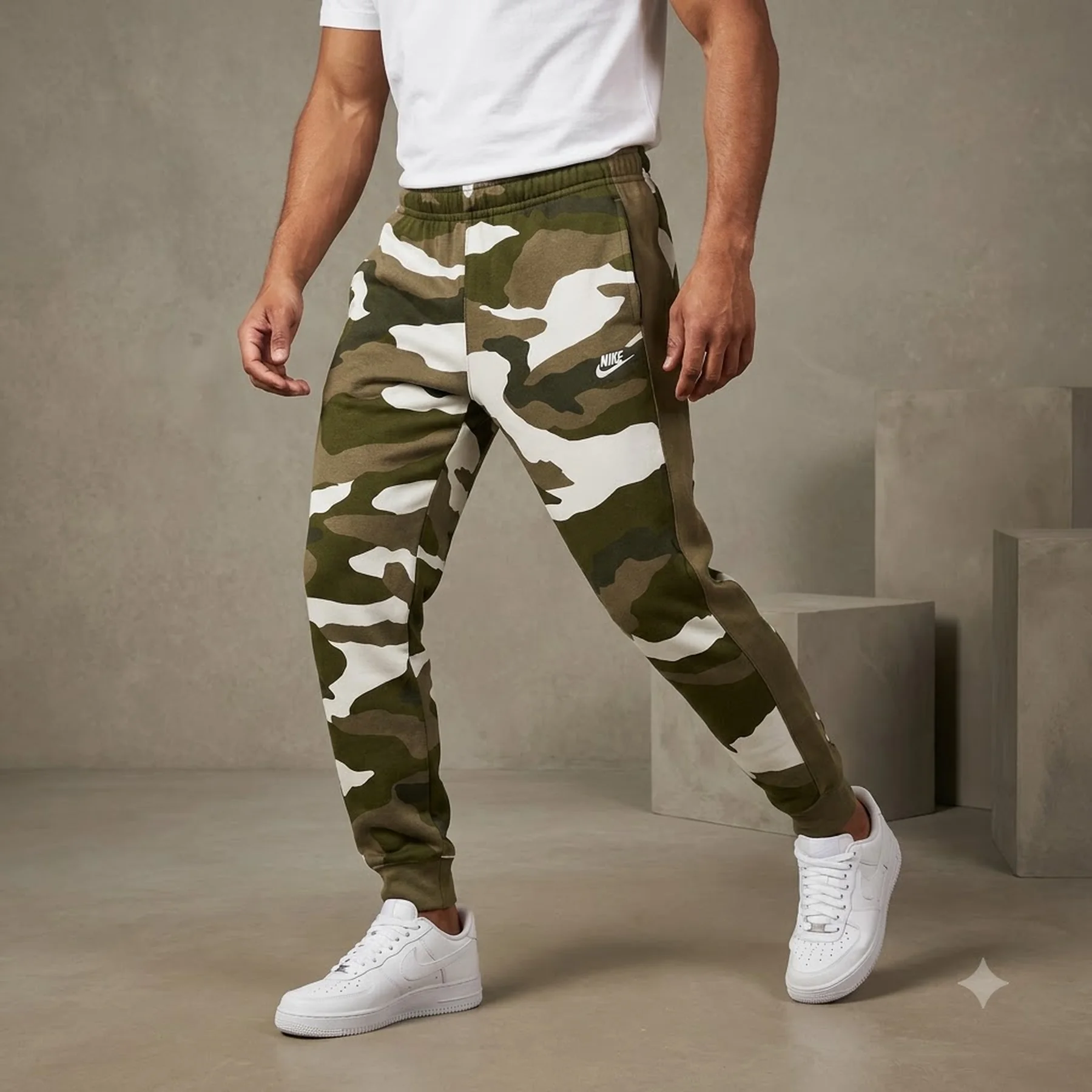 Брюки чоловічі Nike Club Camo Jogger (BV3628-223)