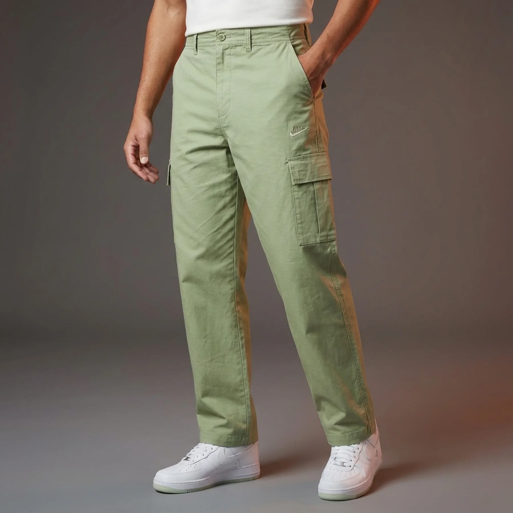 Брюки чоловічі Nike Club Cargo Pant (FZ5765-386)