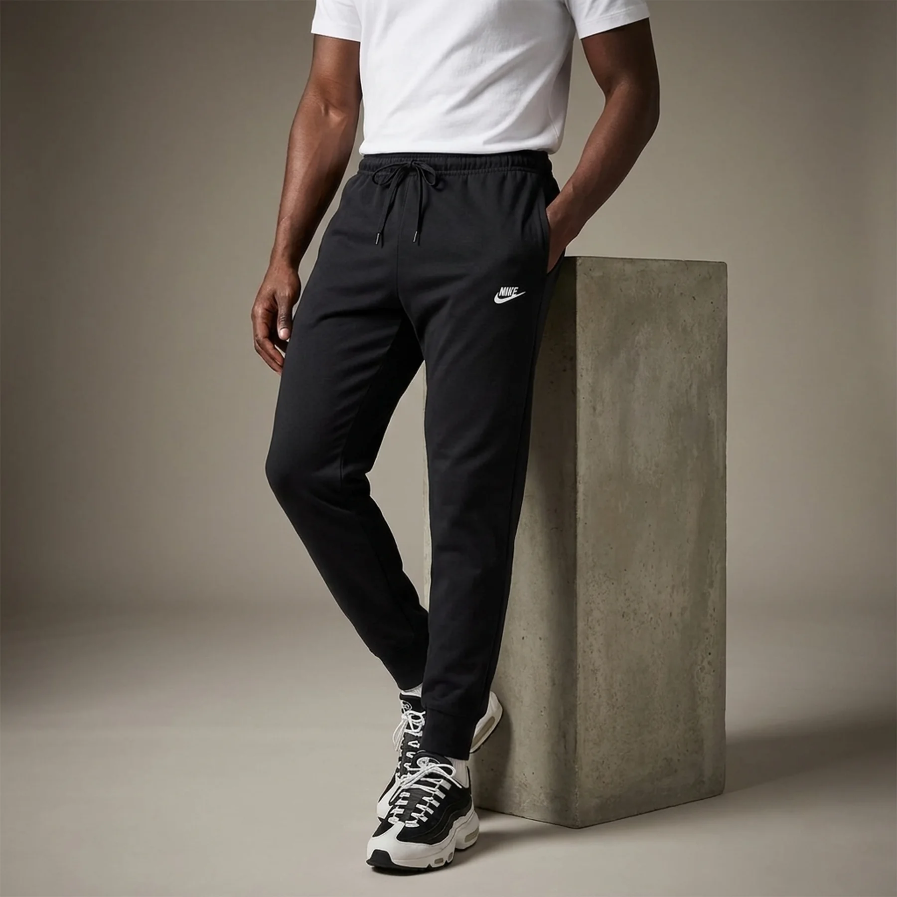 Брюки чоловічі Nike Club (FQ4330-010)