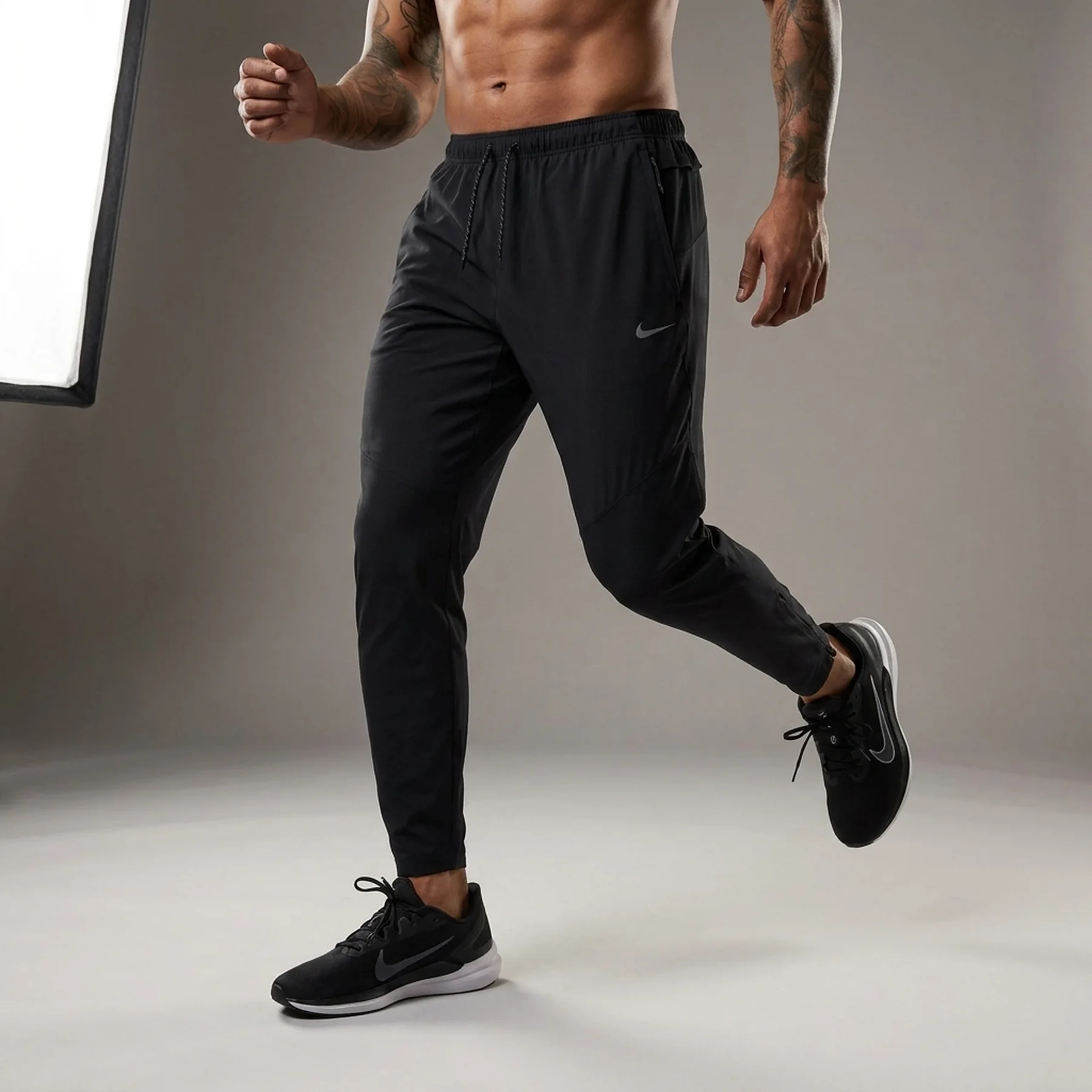 Брюки чоловічі Nike Dri-Fit Running Division Phenom Black (FB6862-010)