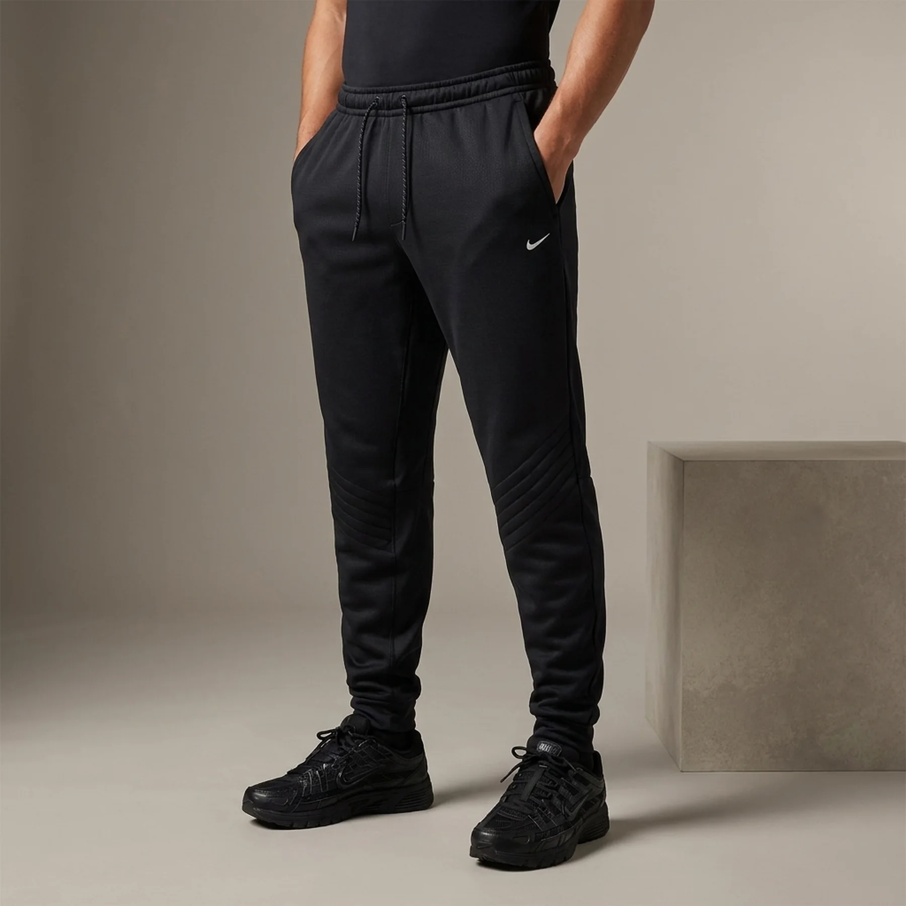 Брюки чоловічі Nike M Nk Tf Rpl Thrma Sphr Wnt Jgr (FZ1109-010)