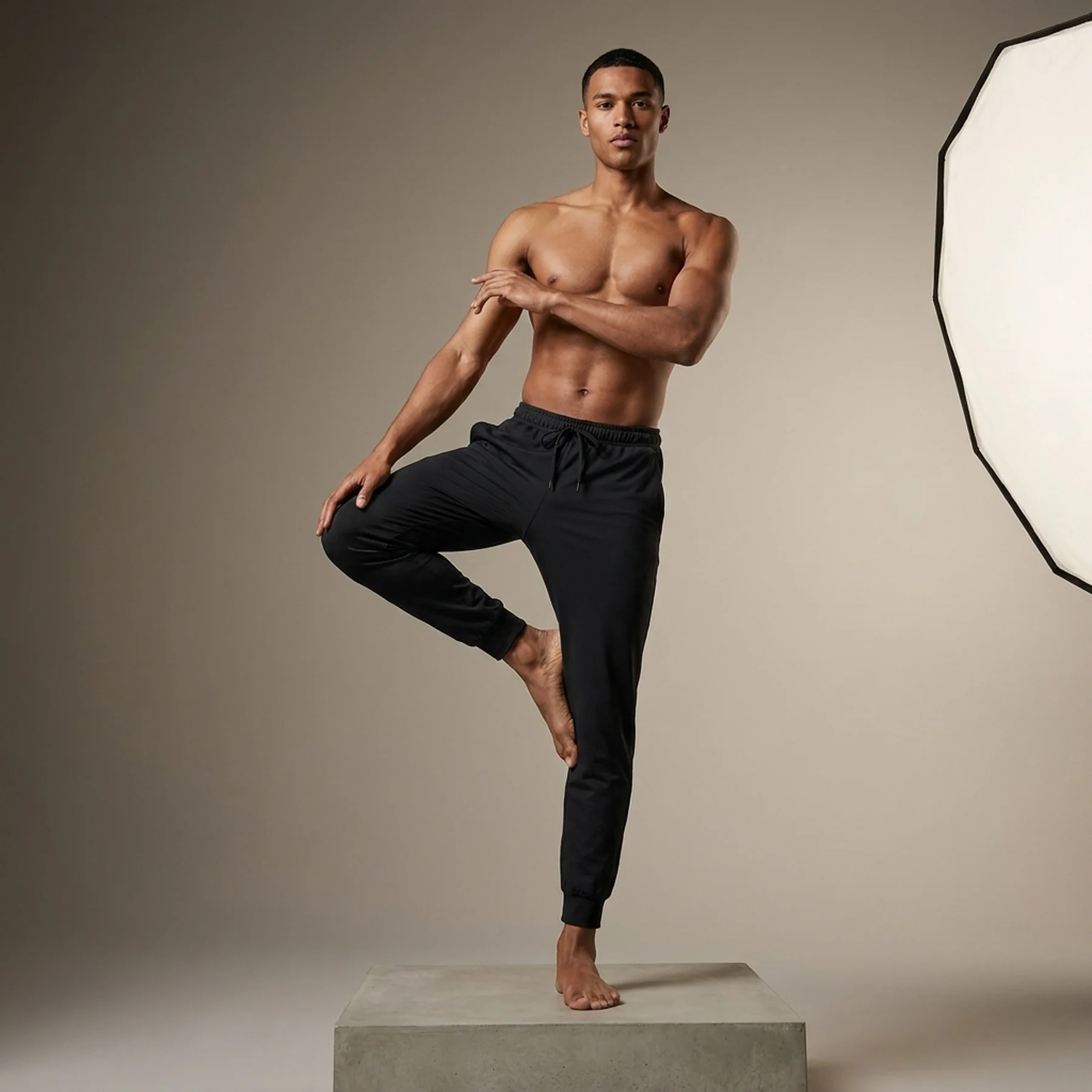 Брюки чоловічі Nike Mens Yoga Pants Black (DD2120-010)