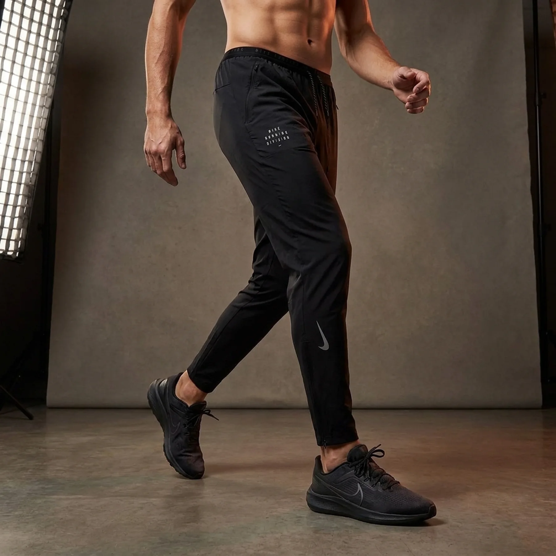 Брюки чоловічі Nike Nk Dri-Fitadv Run Div Uv Black (HJ4144-010)