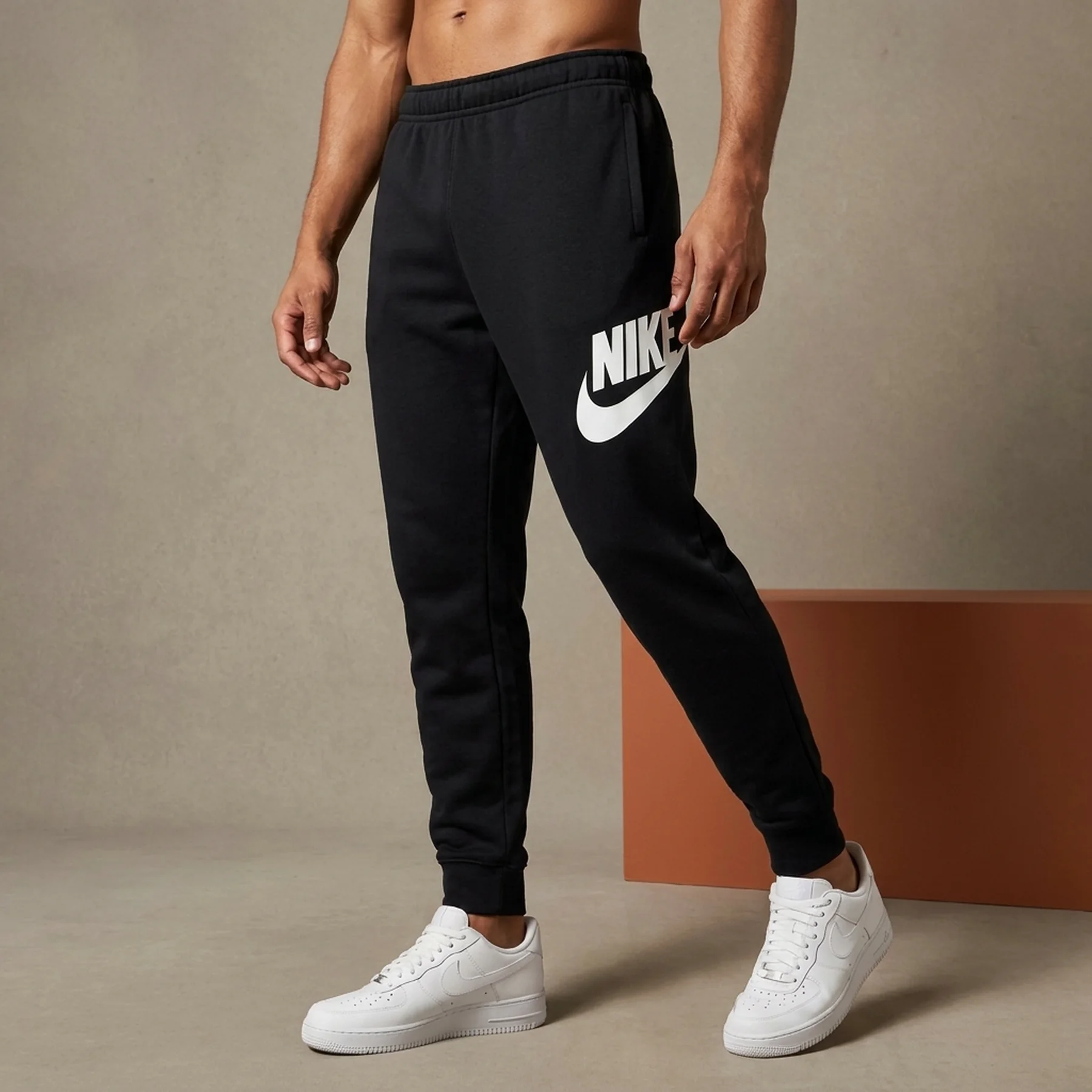 Брюки чоловічі Nike Sport Essentials Joggers (DD5023-010)