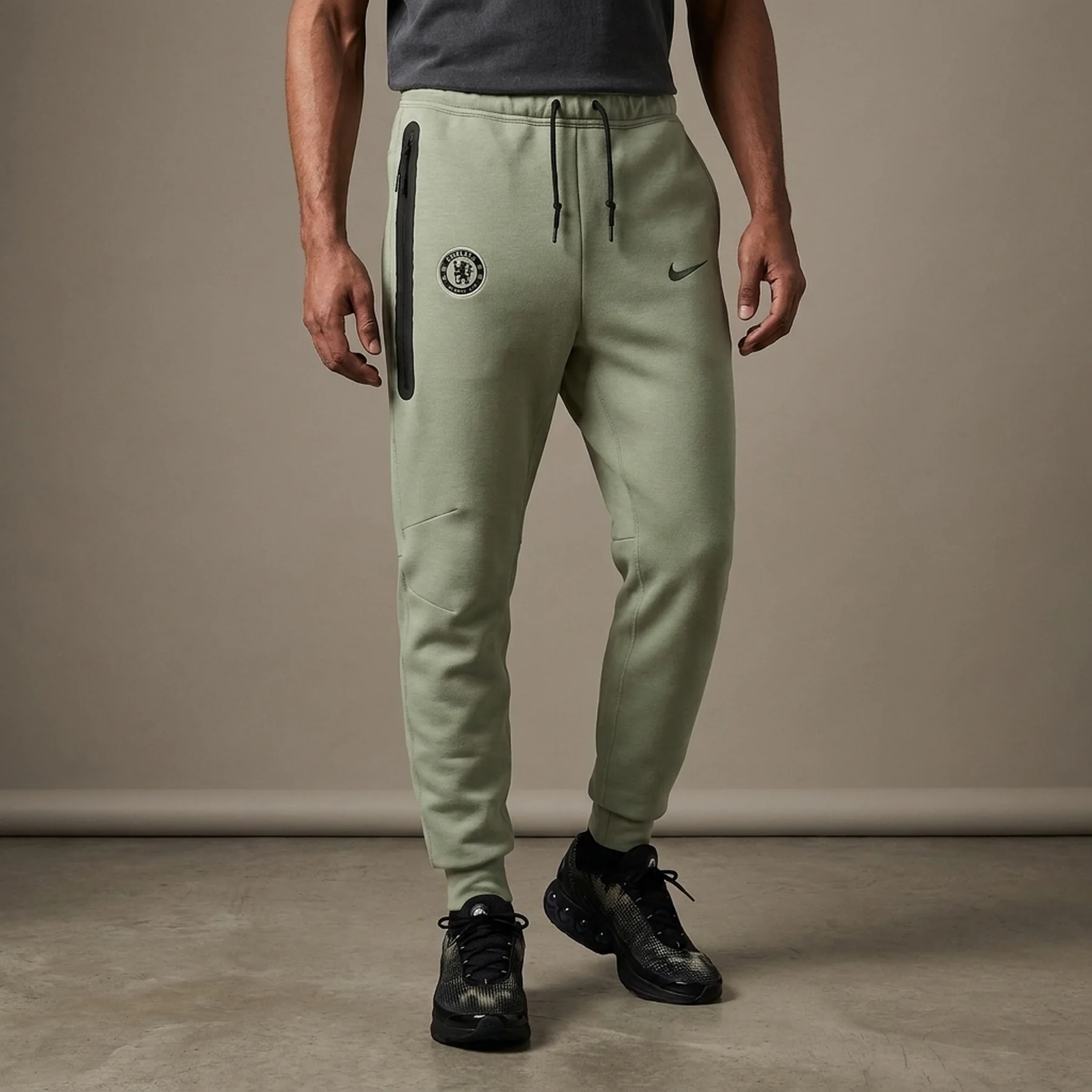 Брюки чоловічі Nike Sportswear Chelsea Fc Tech Fleece Joggers Olive (HJ6442-370)