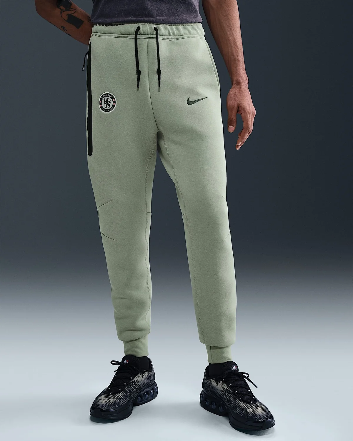 Брюки чоловічі Nike Sportswear Chelsea Fc Tech Fleece Joggers Olive (HJ6442-370)