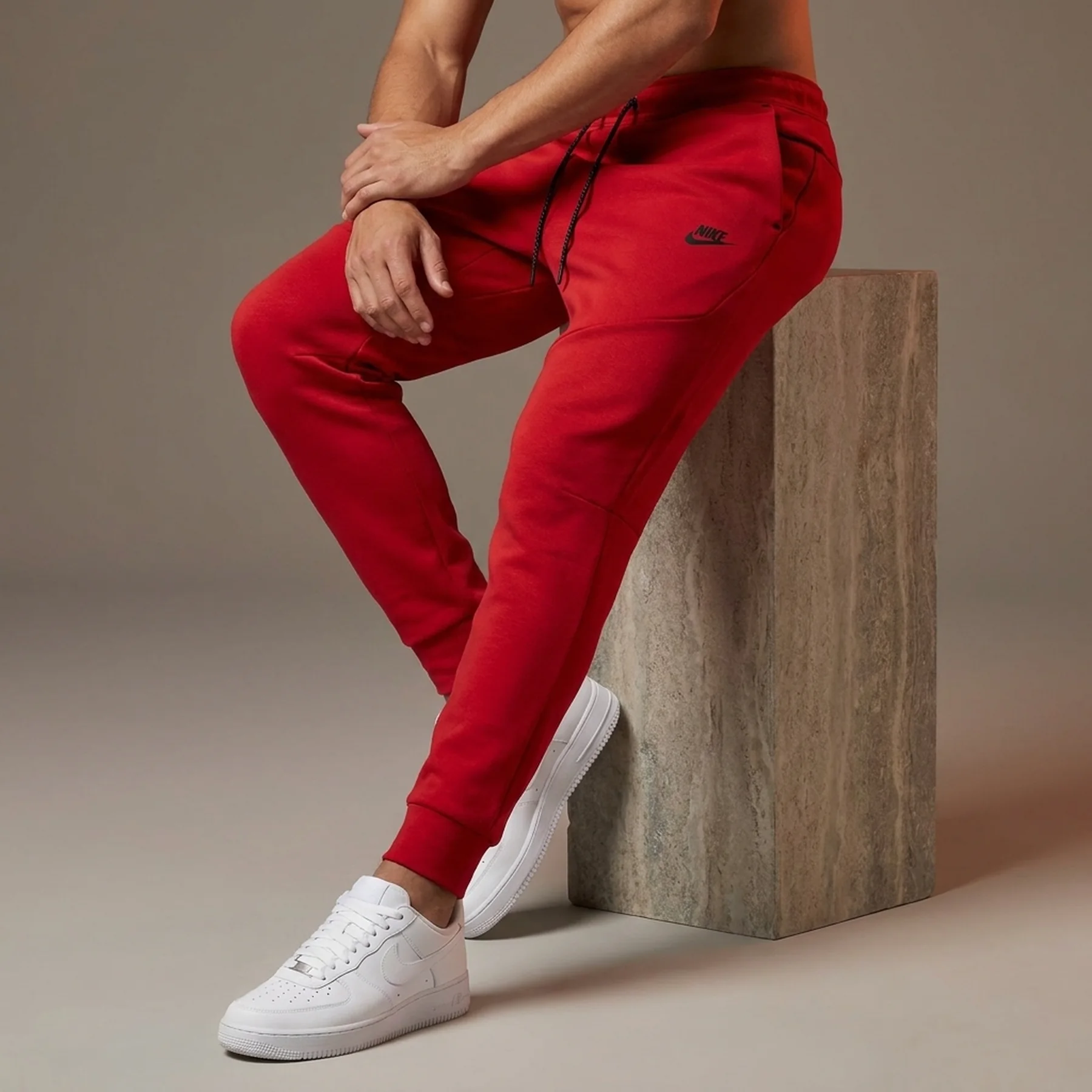 Брюки чоловічі Nike Sportswear Tech Fleece Joggers (CU4495-687)