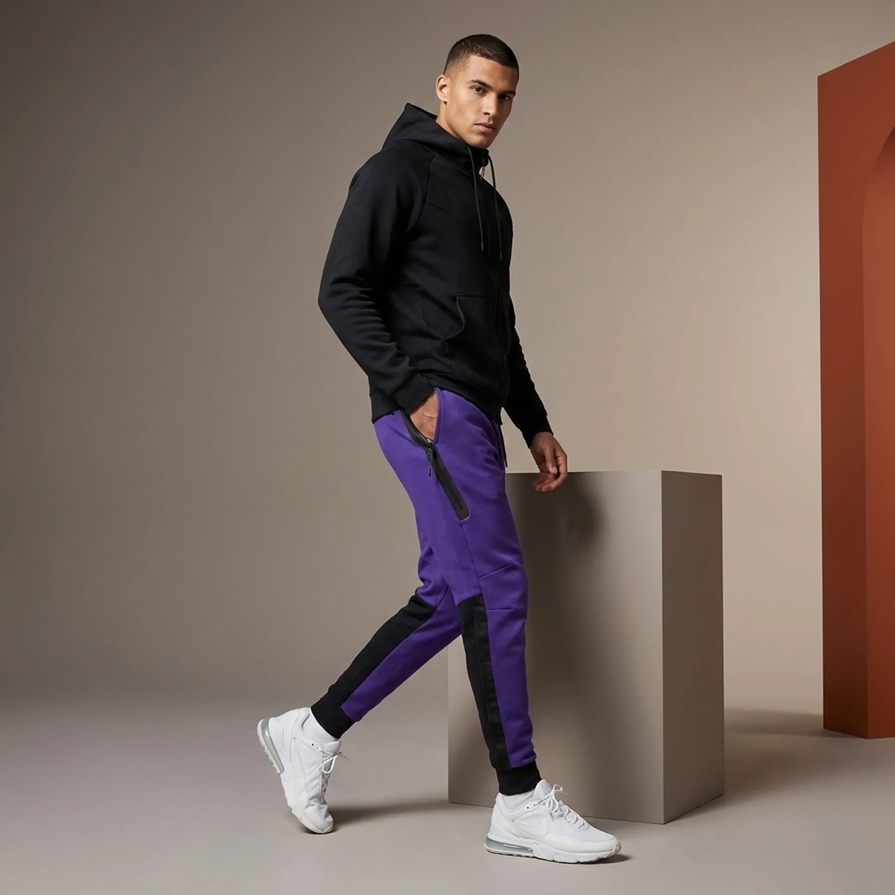 Брюки чоловічі Nike Tech Fleece Joggers Violet (HF4433-504)