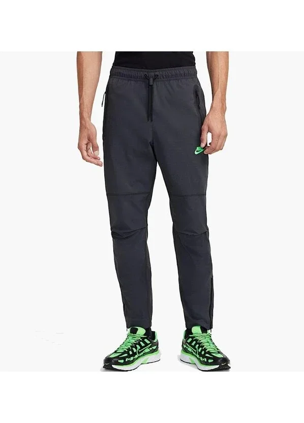 Брюки чоловічі Nike Tech Woven Pants Black (HM8241-060)