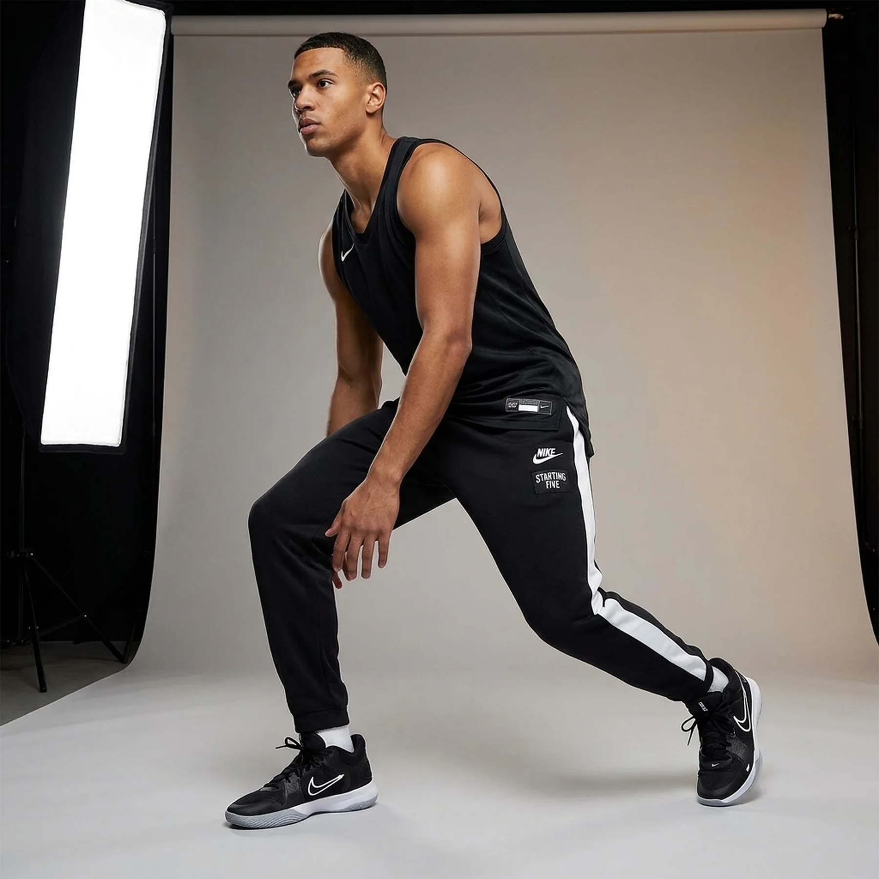 Брюки чоловічі Nike Therma-Fit Starting Five Basketball Fleece Pants Black Dq5824-010 (DQ5824-010)