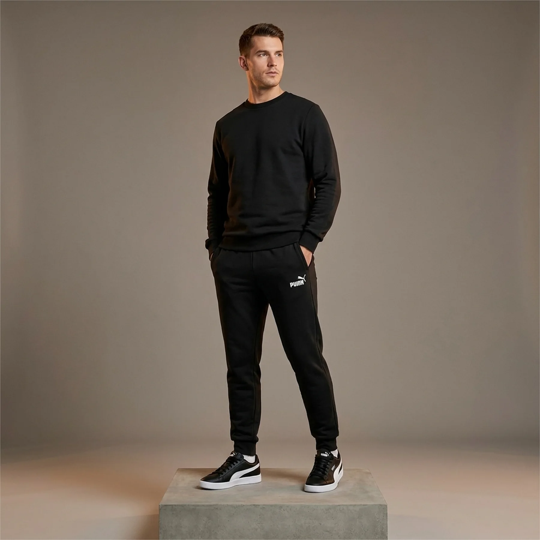 Брюки чоловічі Puma Ess Elevated Pants Black (684729-01)