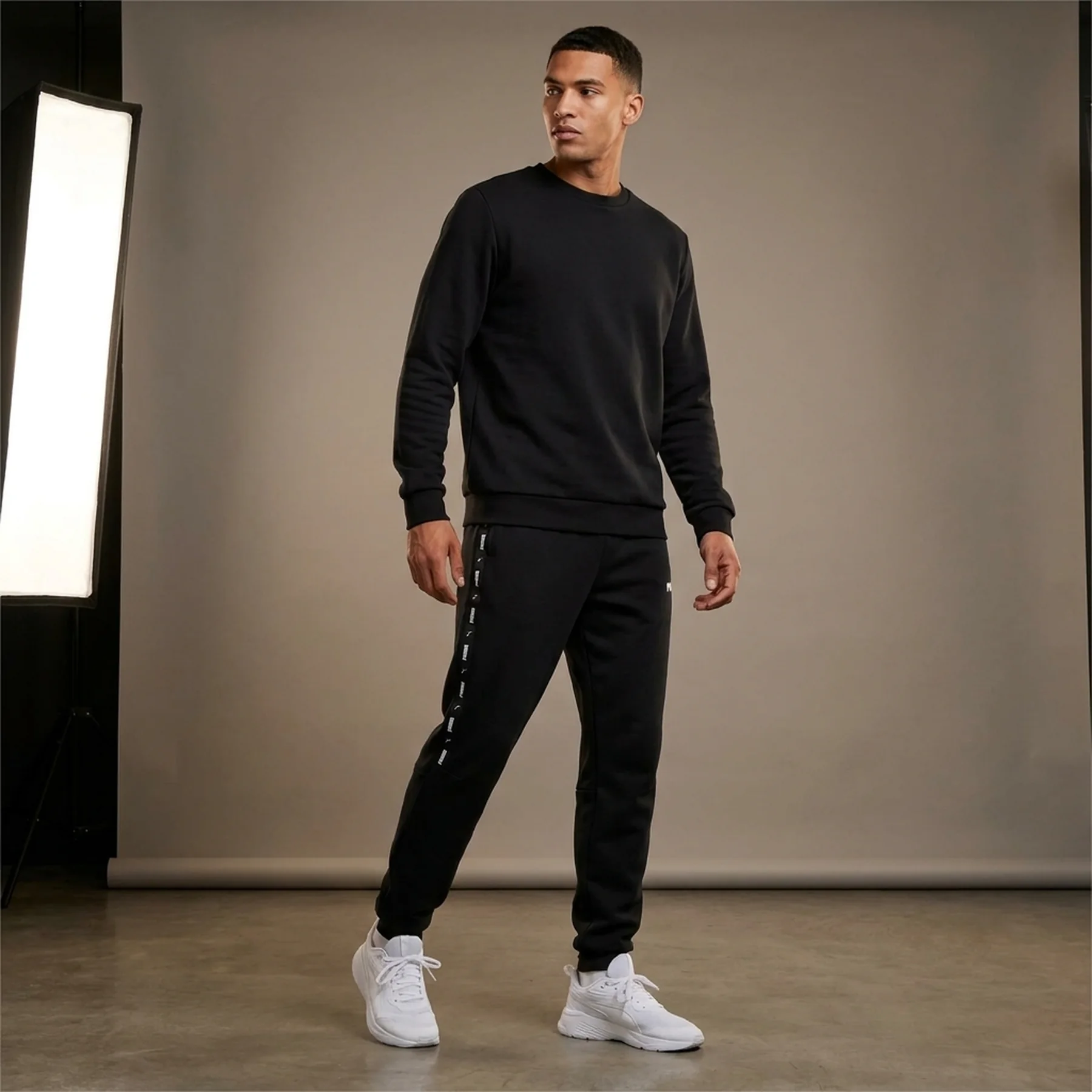 Брюки чоловічі Puma Essentials+ Tape Fleece Cuff (849042-01)