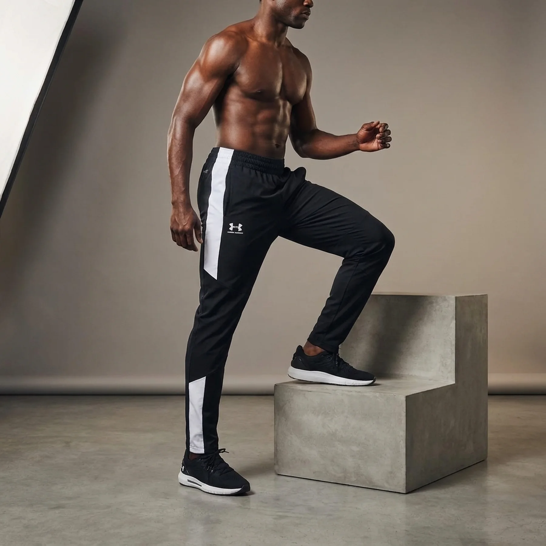 Брюки чоловічі Under Armour Pants Ua Tricot Fashion Track Black (1373792-001)
