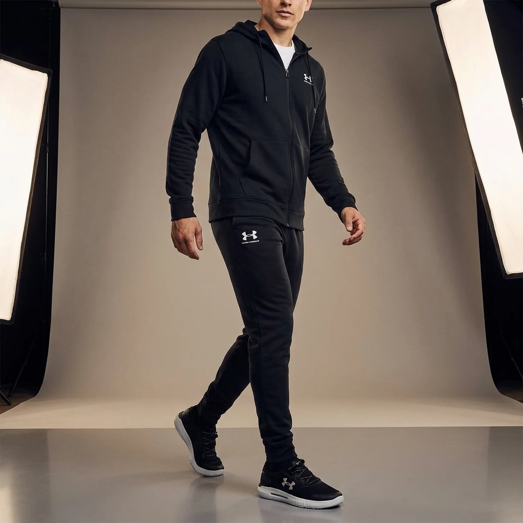 Брюки чоловічі Under Armour Ua Rival Terry Jogger (1380843-001)
