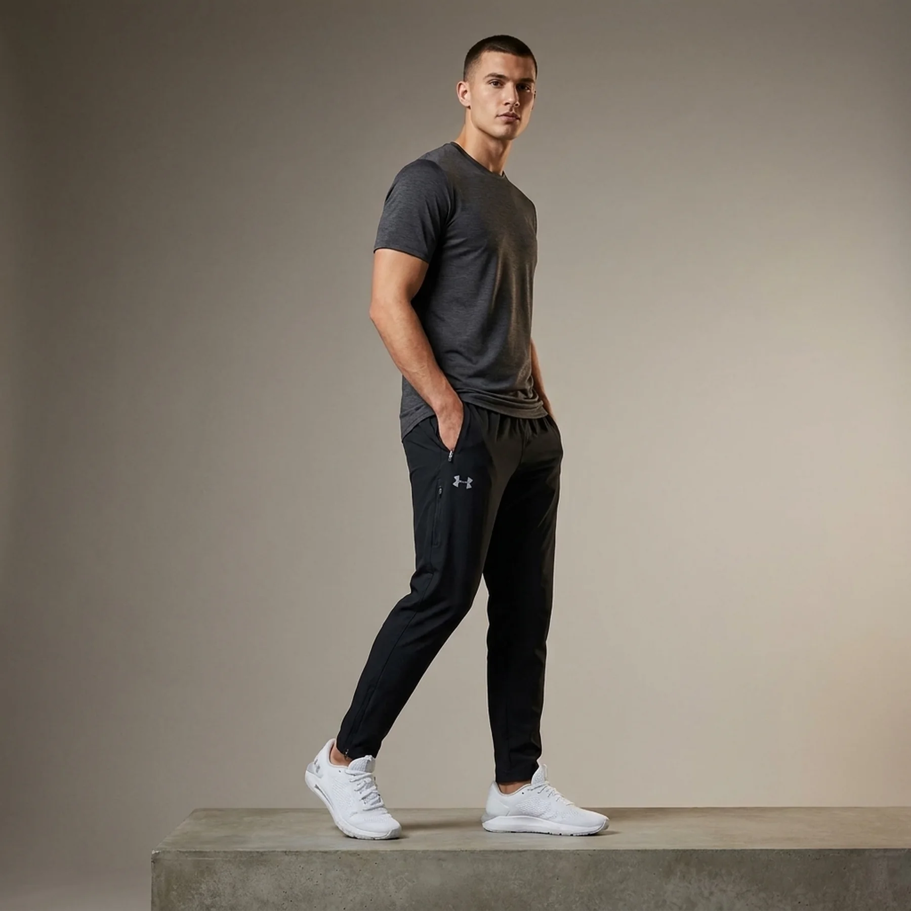 Брюки чоловічі Under Armour Ua Unstoppable Woven Jogger (1388823-001)
