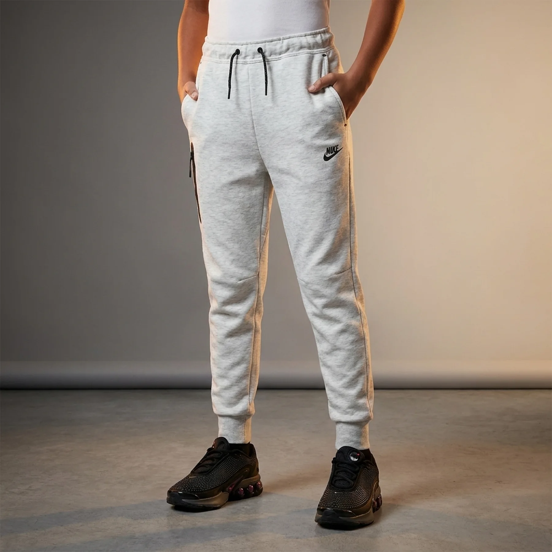 Брюки дитячі Nike Sportswear Tech Fleece Grey (HV8698-013)