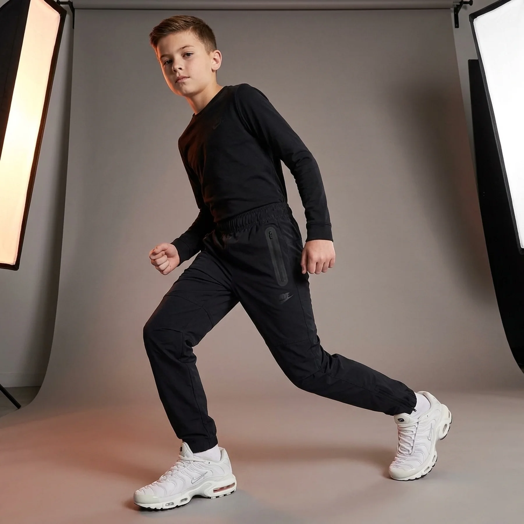 Брюки дитячі Nike Tech Black (HQ8921-010)