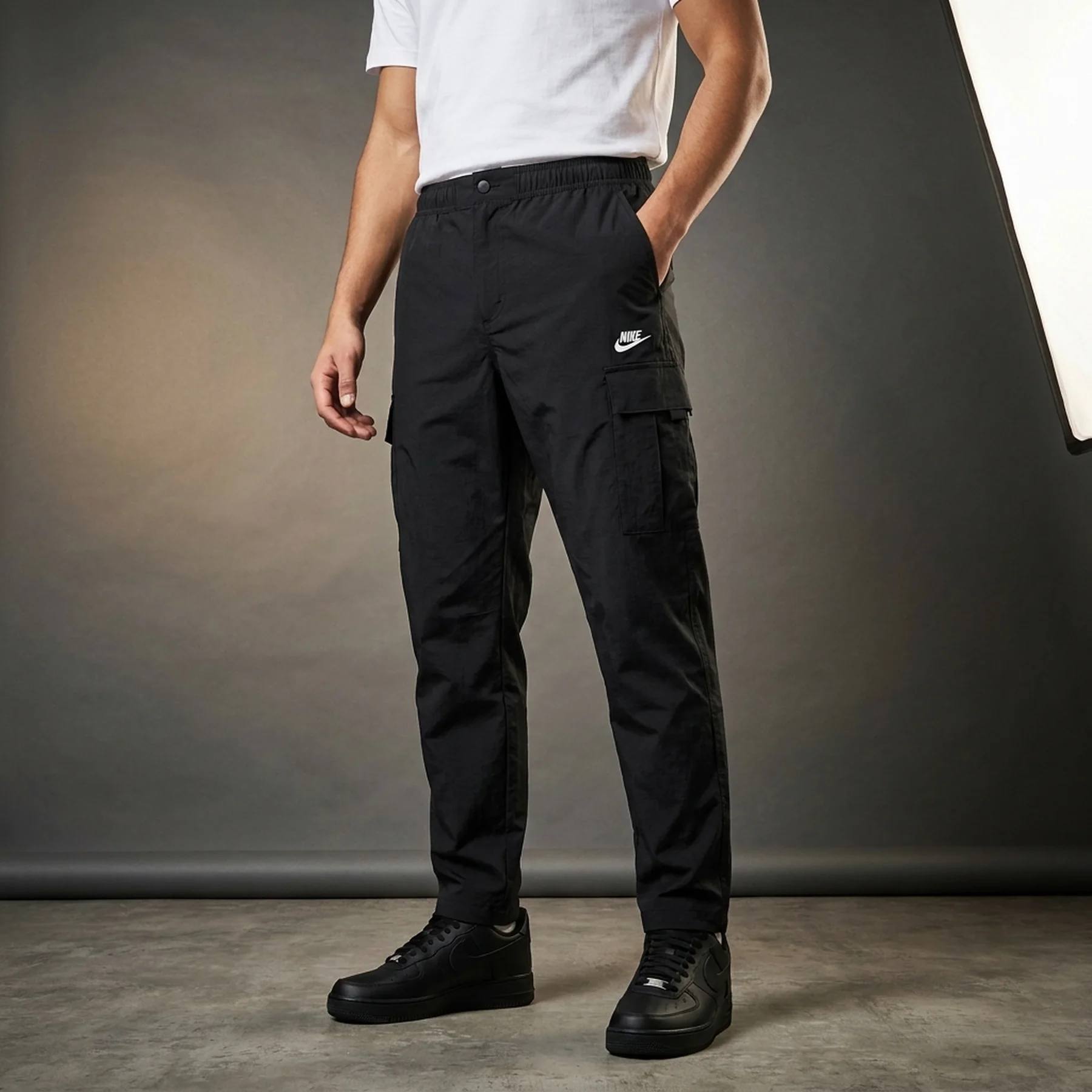 Брюки підліткові Nike Outdoor Play Woven Cargo Pants (FD3239-010)