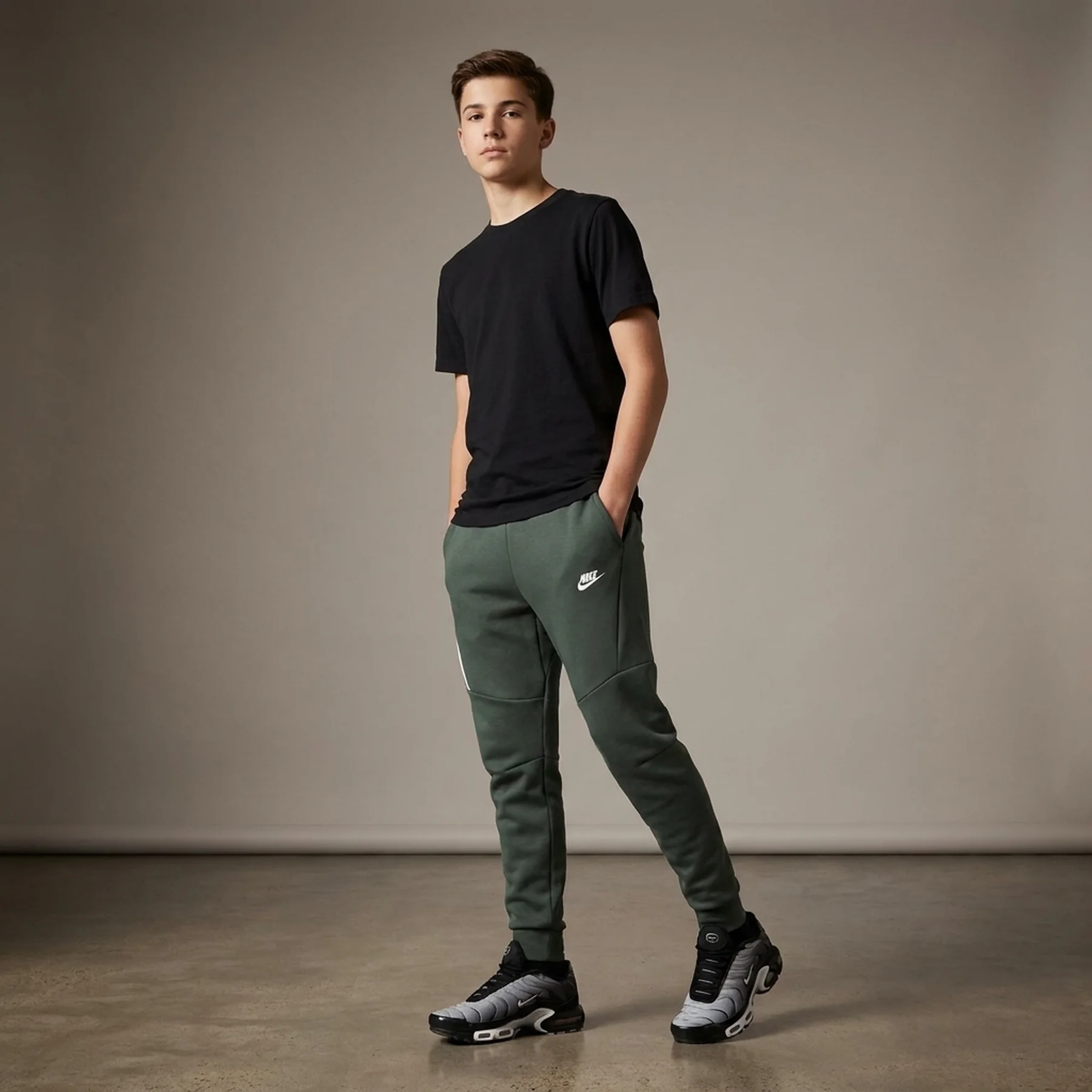 Брюки підліткові Nike Sportswear Tech Fleece Reflective Joggers (FZ5434-338)