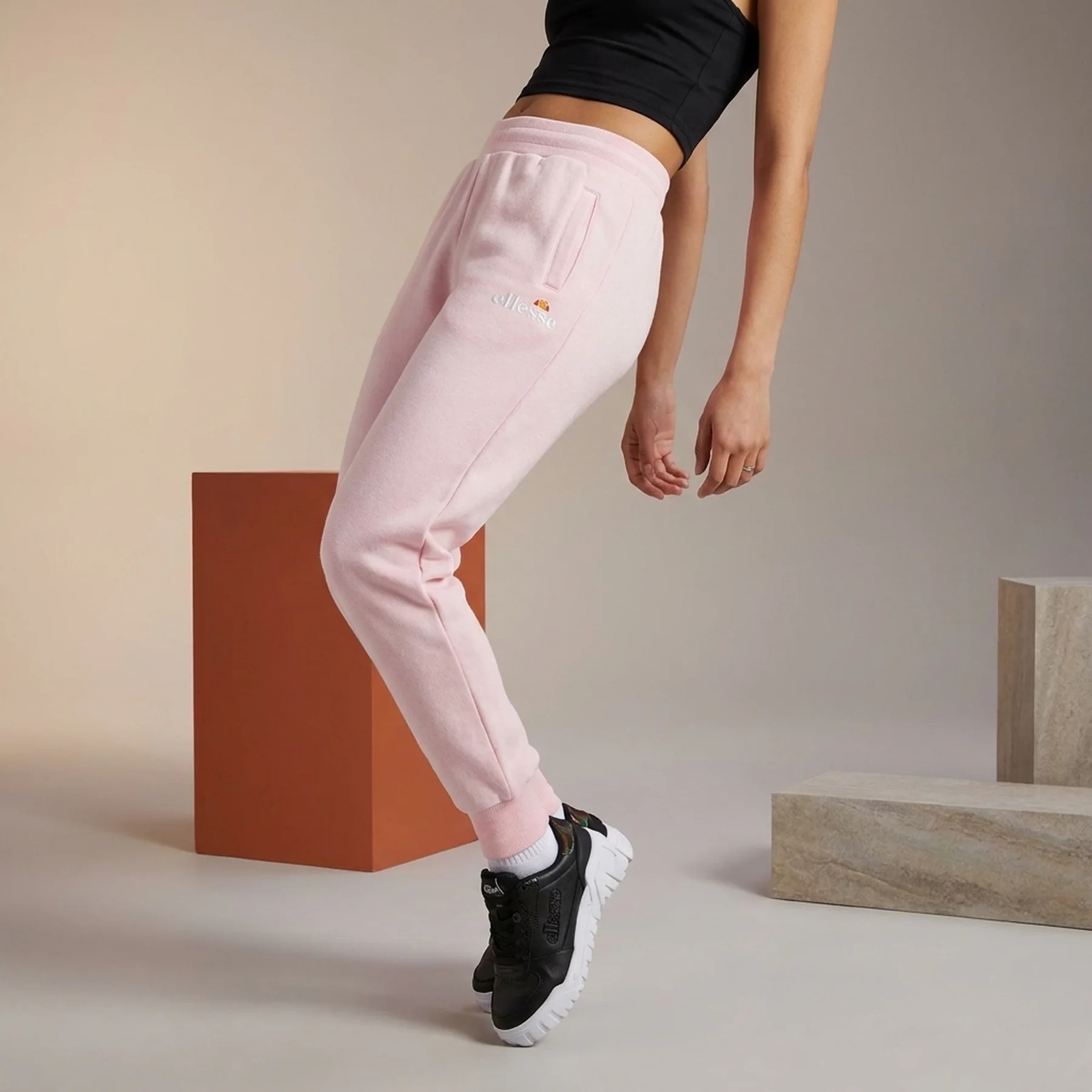 Брюки жіночі Ellesse Hallouli Jog Pants (SGK13652-808)